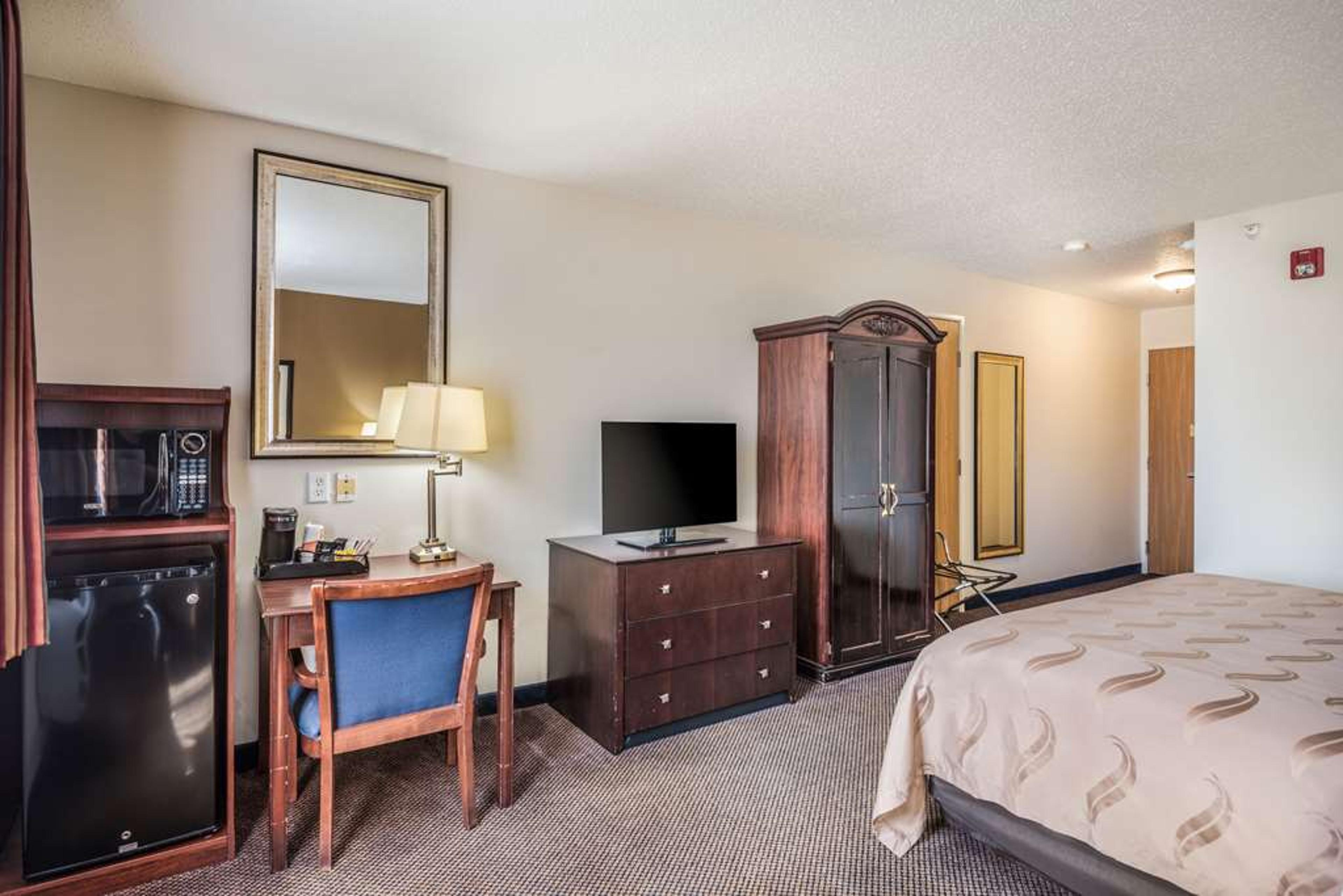 QUALITY INN AND SUITES ELDRIDGE DAV