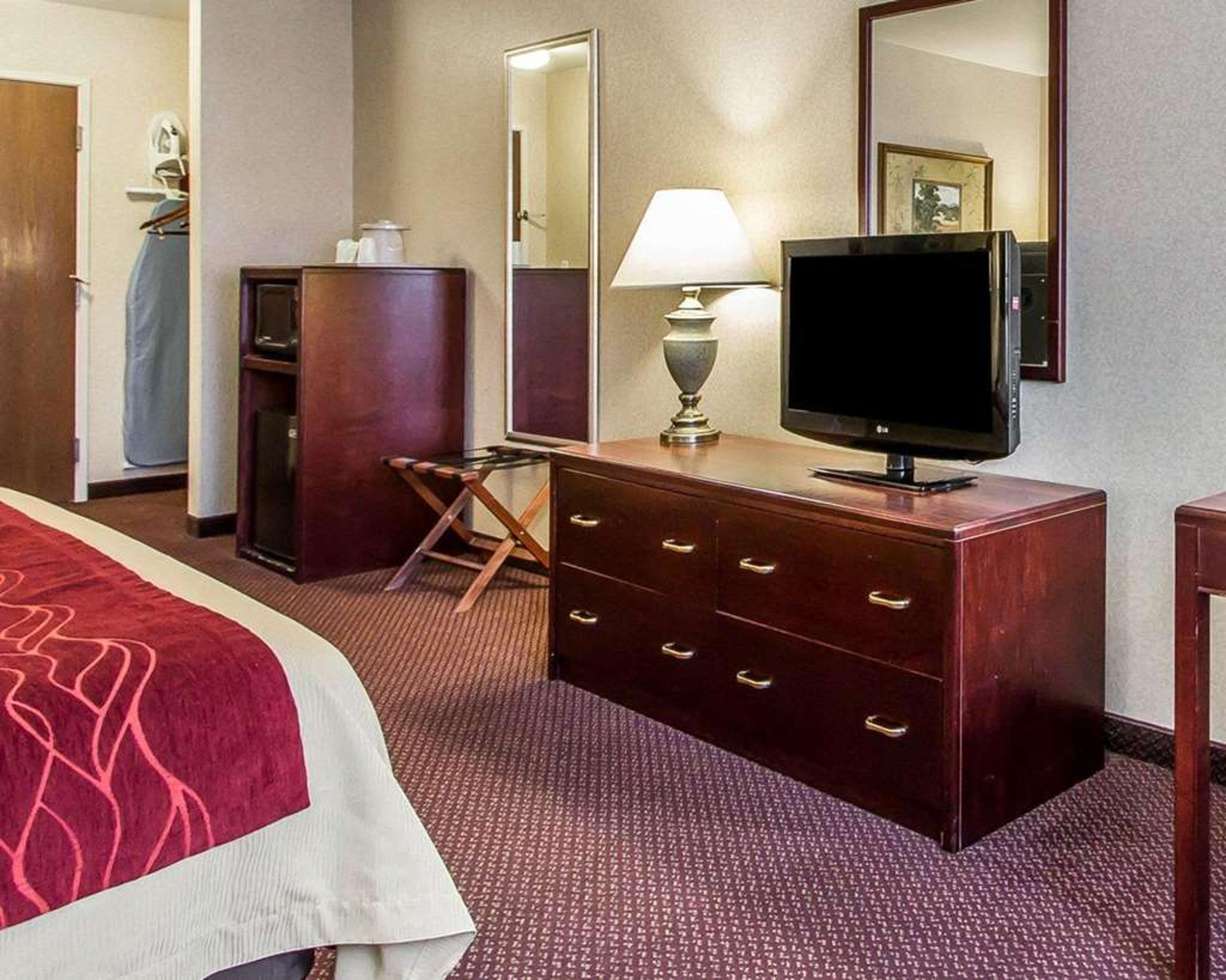 QUALITY INN AND SUITES FORT MADISON