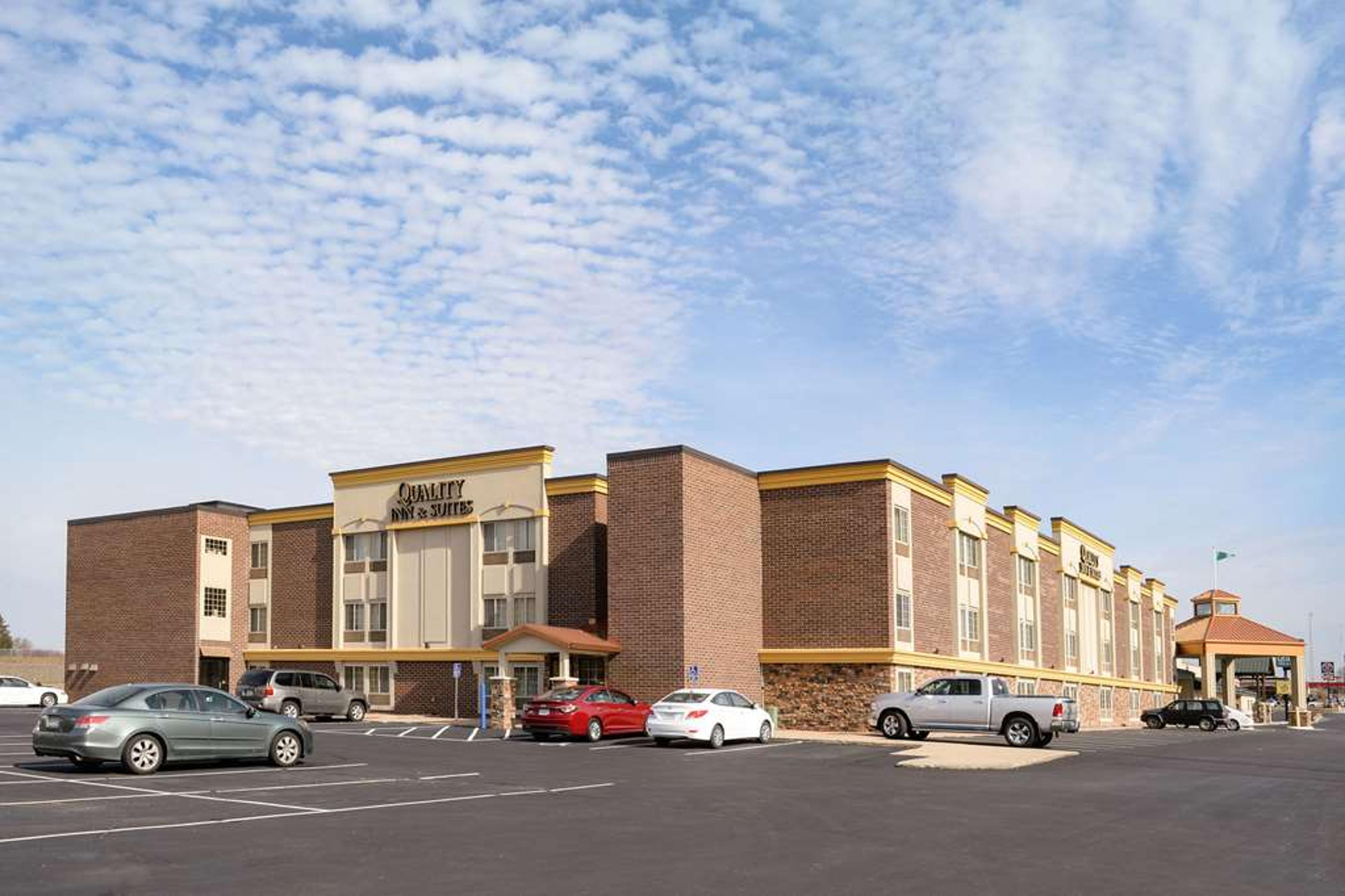 QUALITY INN AND SUITES AMES