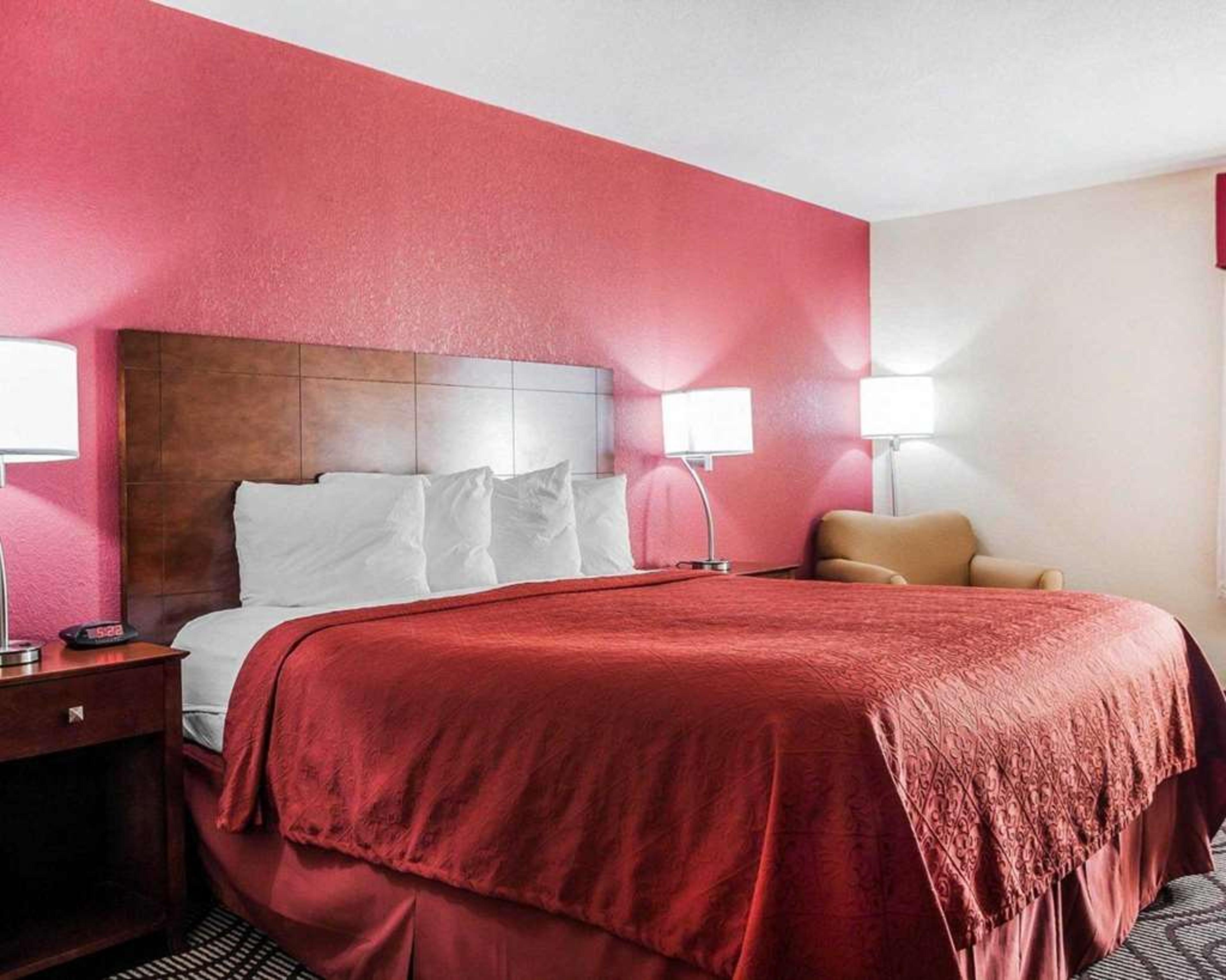 QUALITY INN AND SUITES ALTOONA - DE
