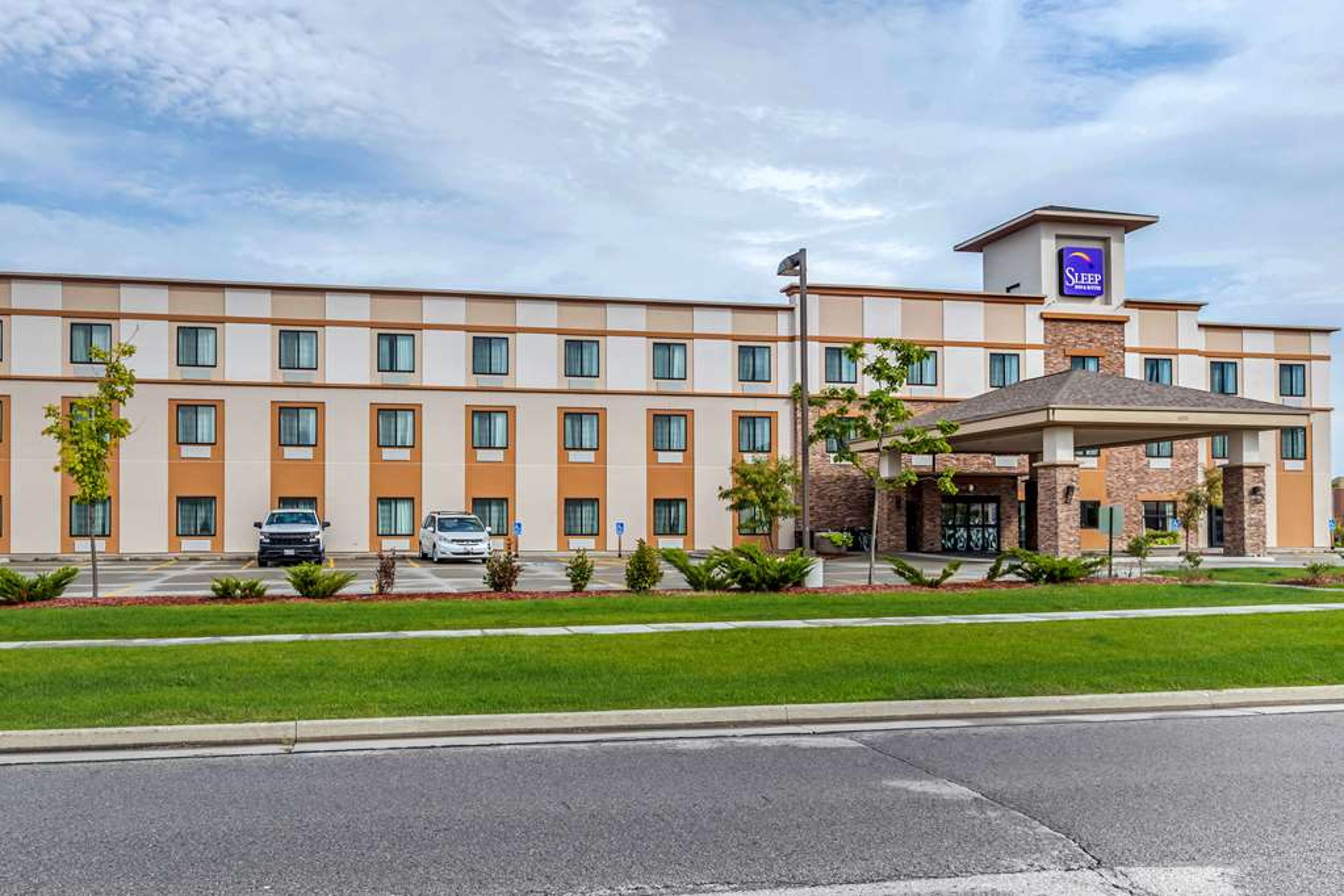 SLEEP INN AND SUITES AMES NEAR ISU