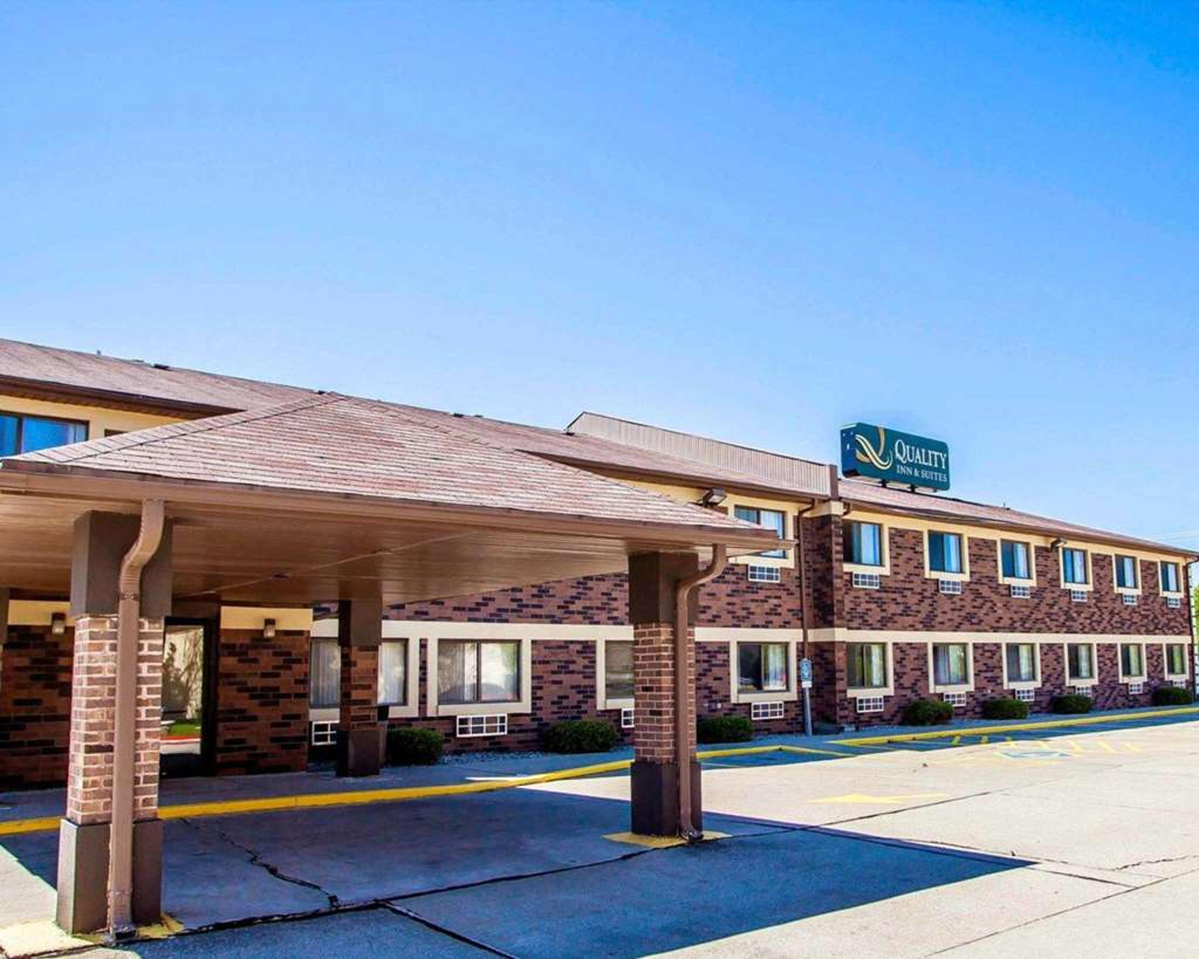QUALITY INN AND SUITES CHAMPAIGN