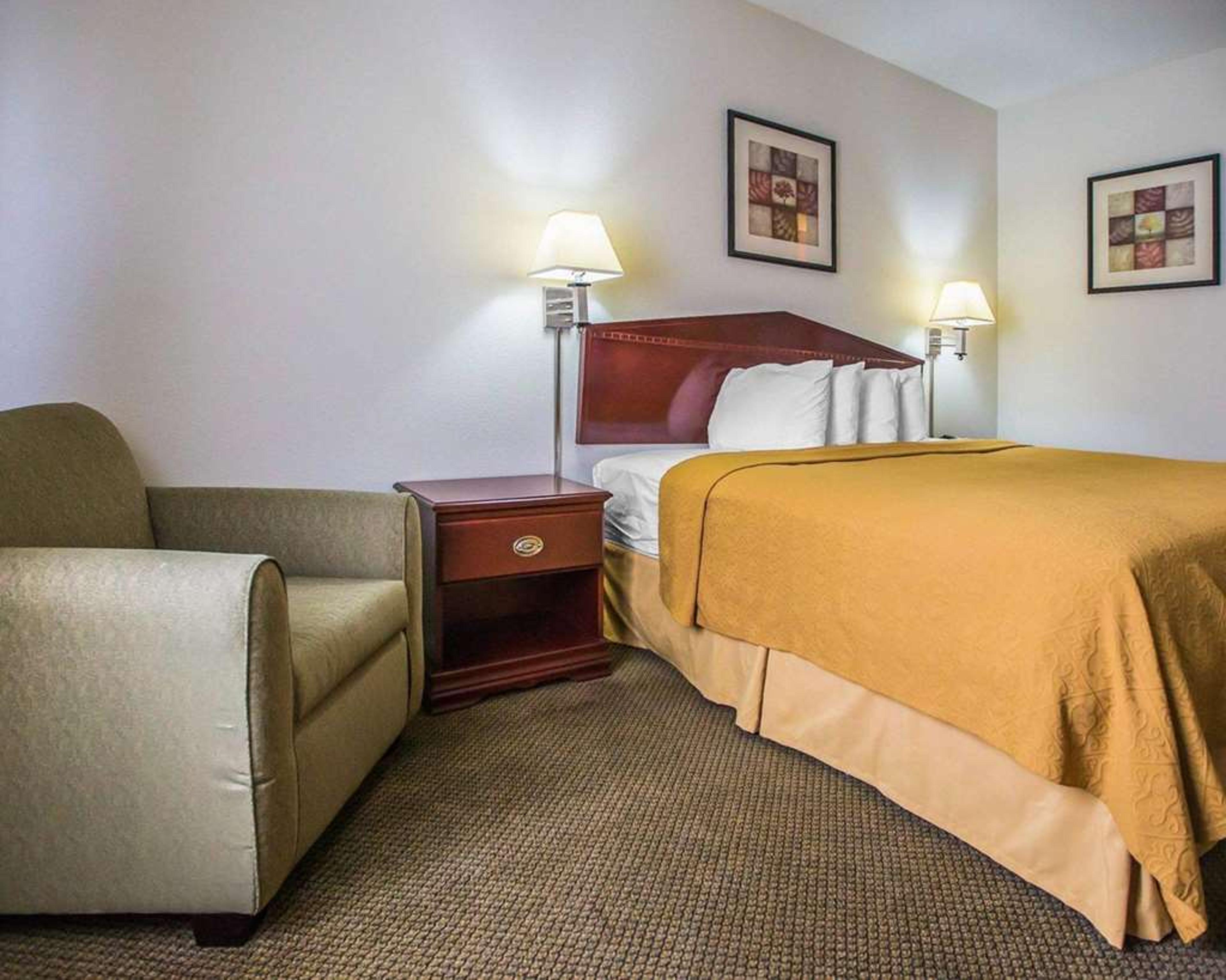 QUALITY INN PERU NEAR STARVED ROCK