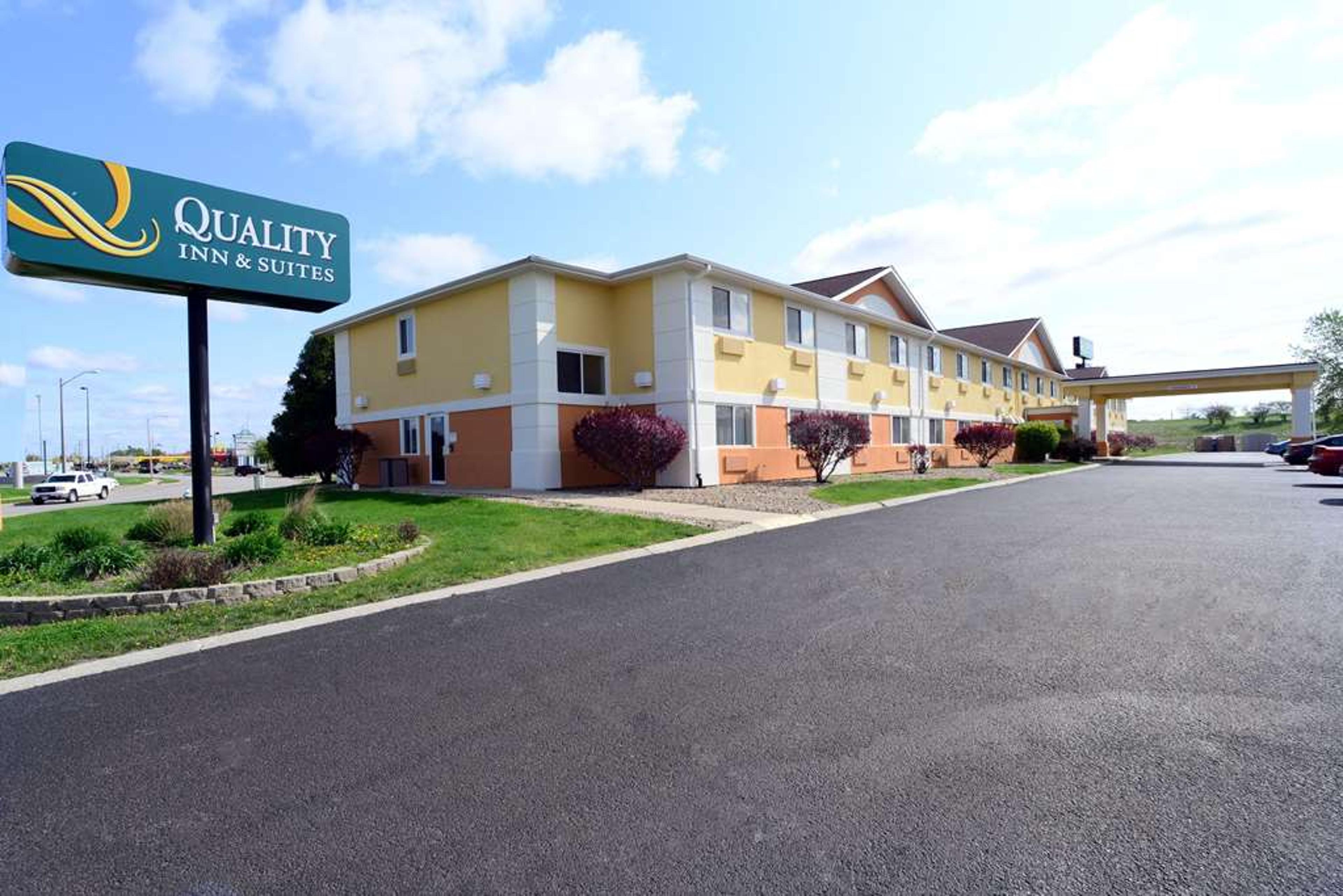QUALITY INN AND SUITES SPRINGFIELD
