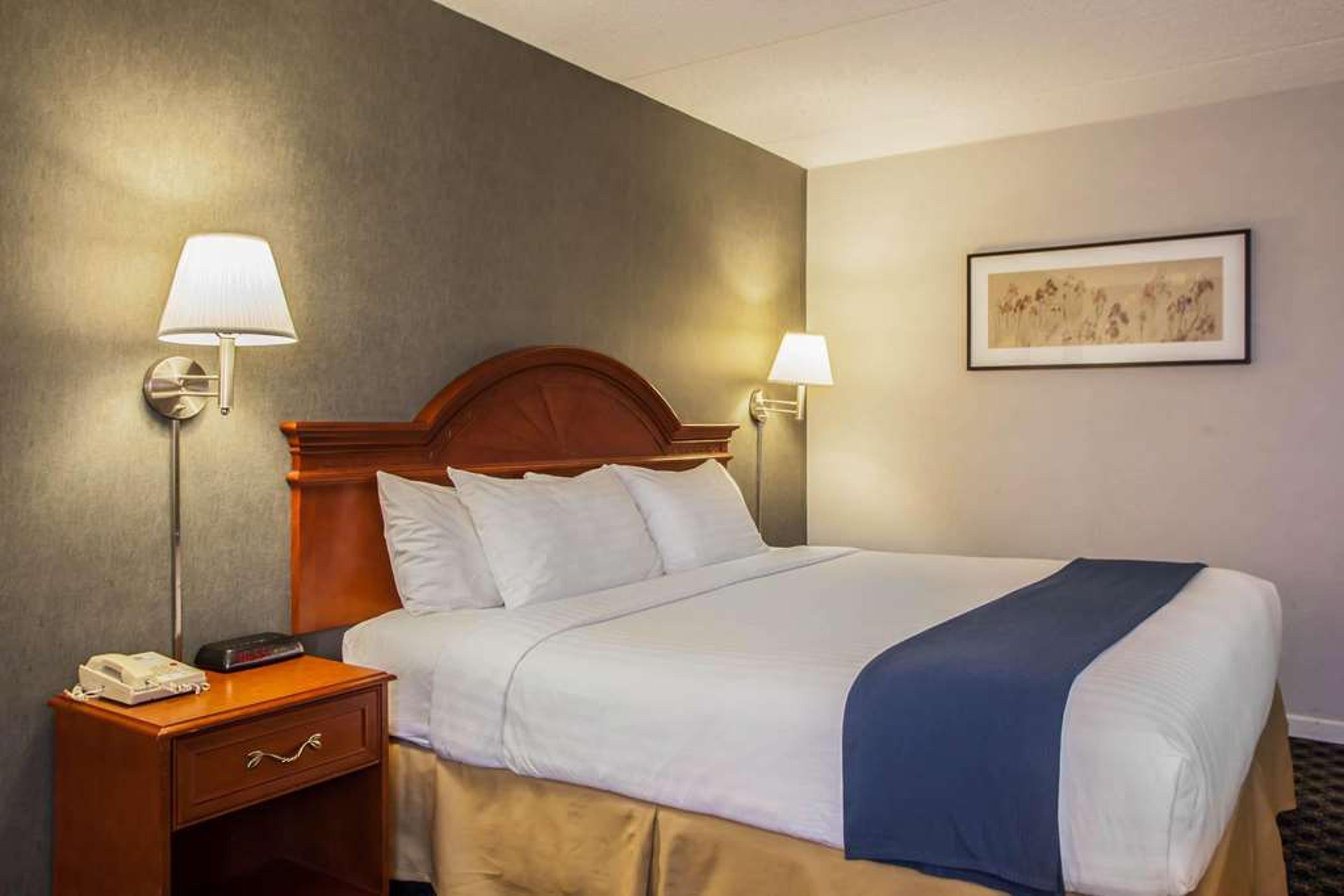 QUALITY INN AND SUITES ST CHARLES -