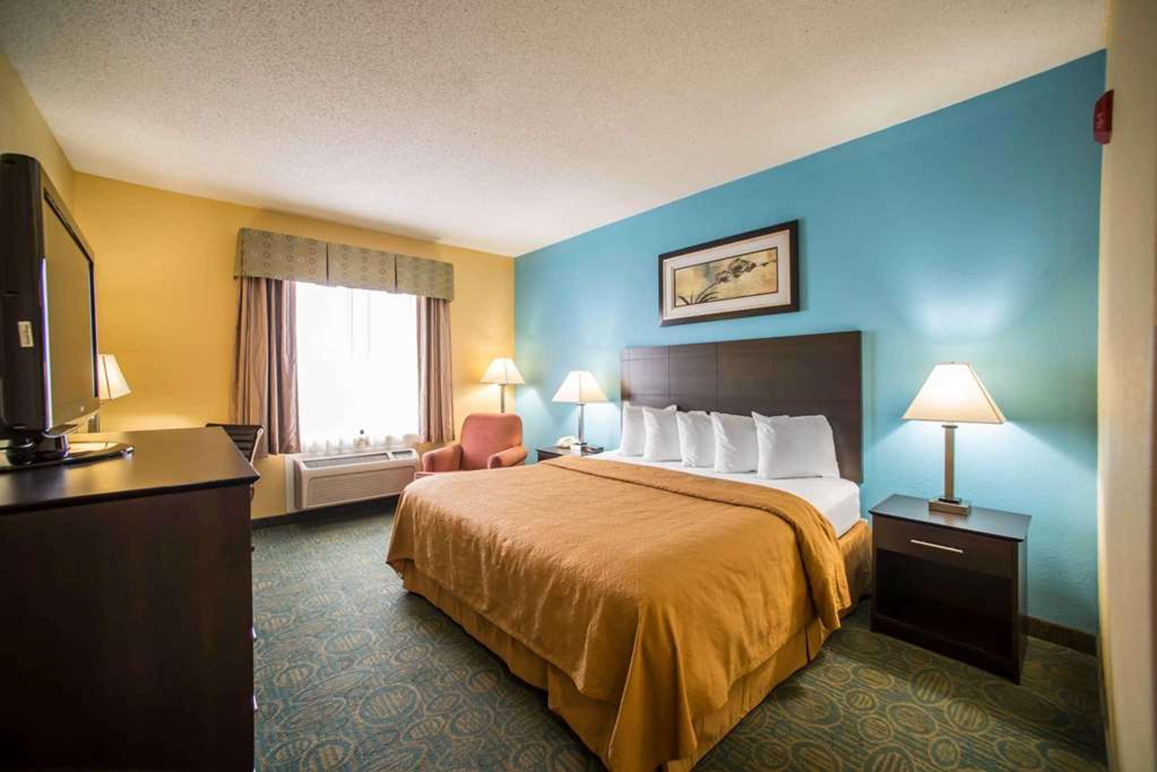 QUALITY INN LITCHFIELD RT 66