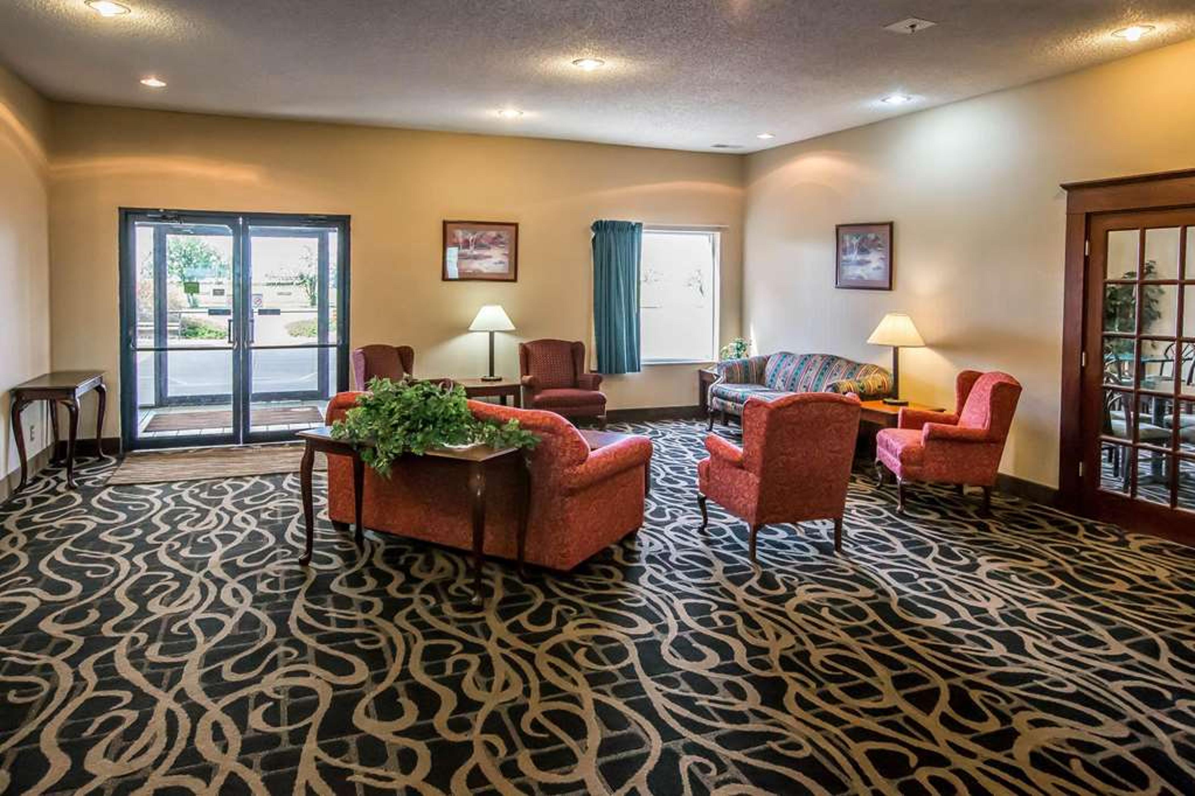 QUALITY INN AND SUITES MENDOTA NEAR