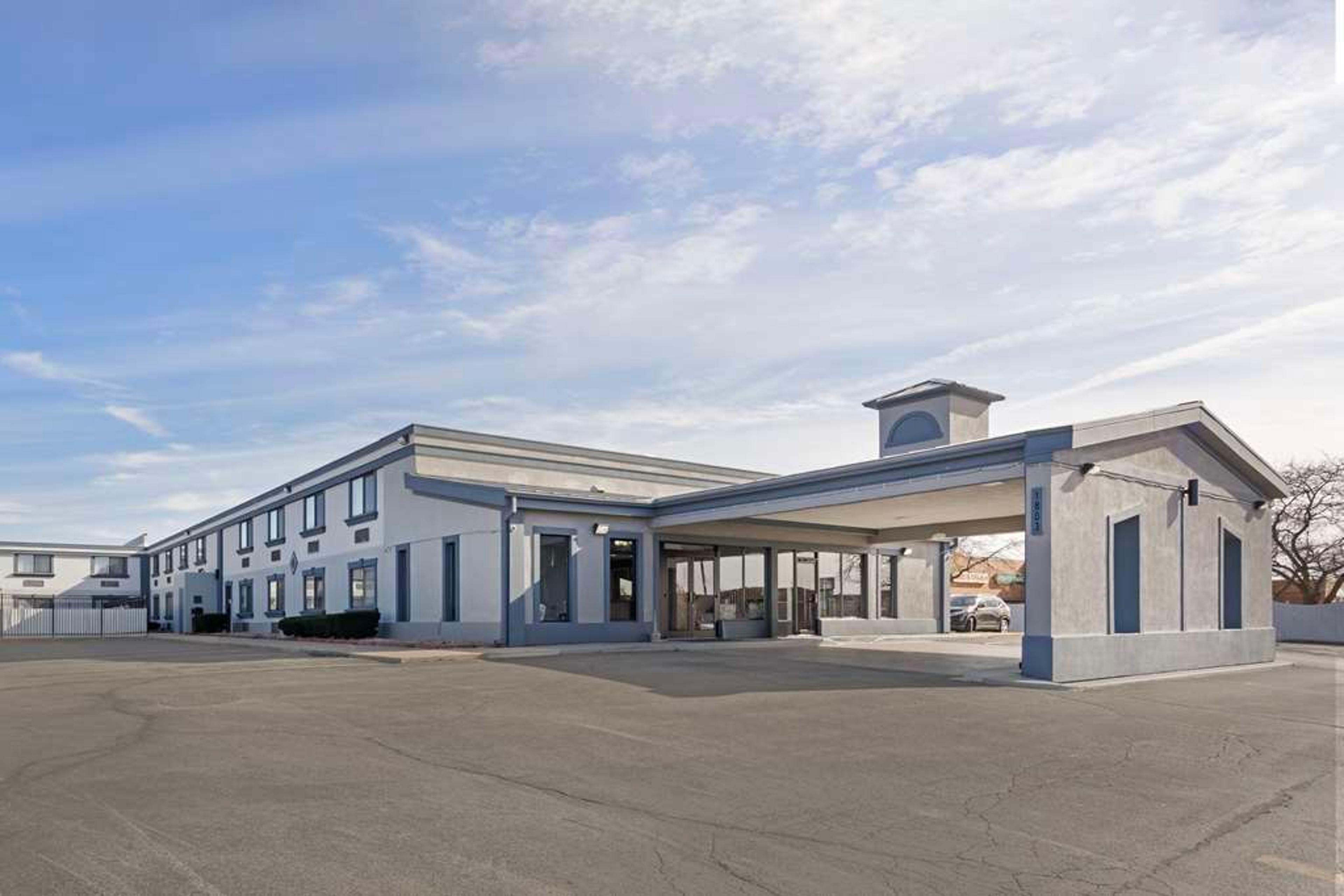 QUALITY INN AND SUITES