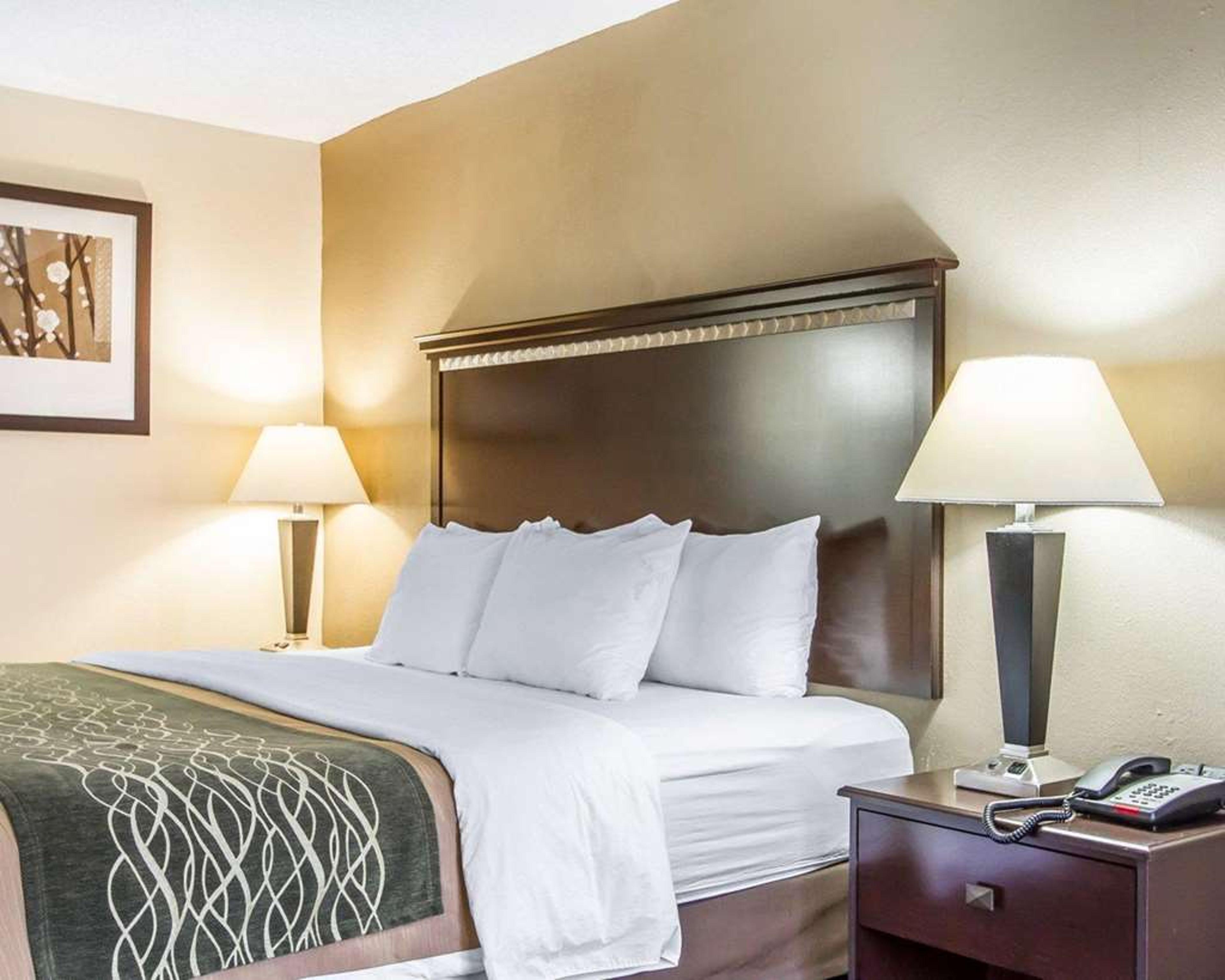 QUALITY INN MACOMB NEAR UNIVERSITY