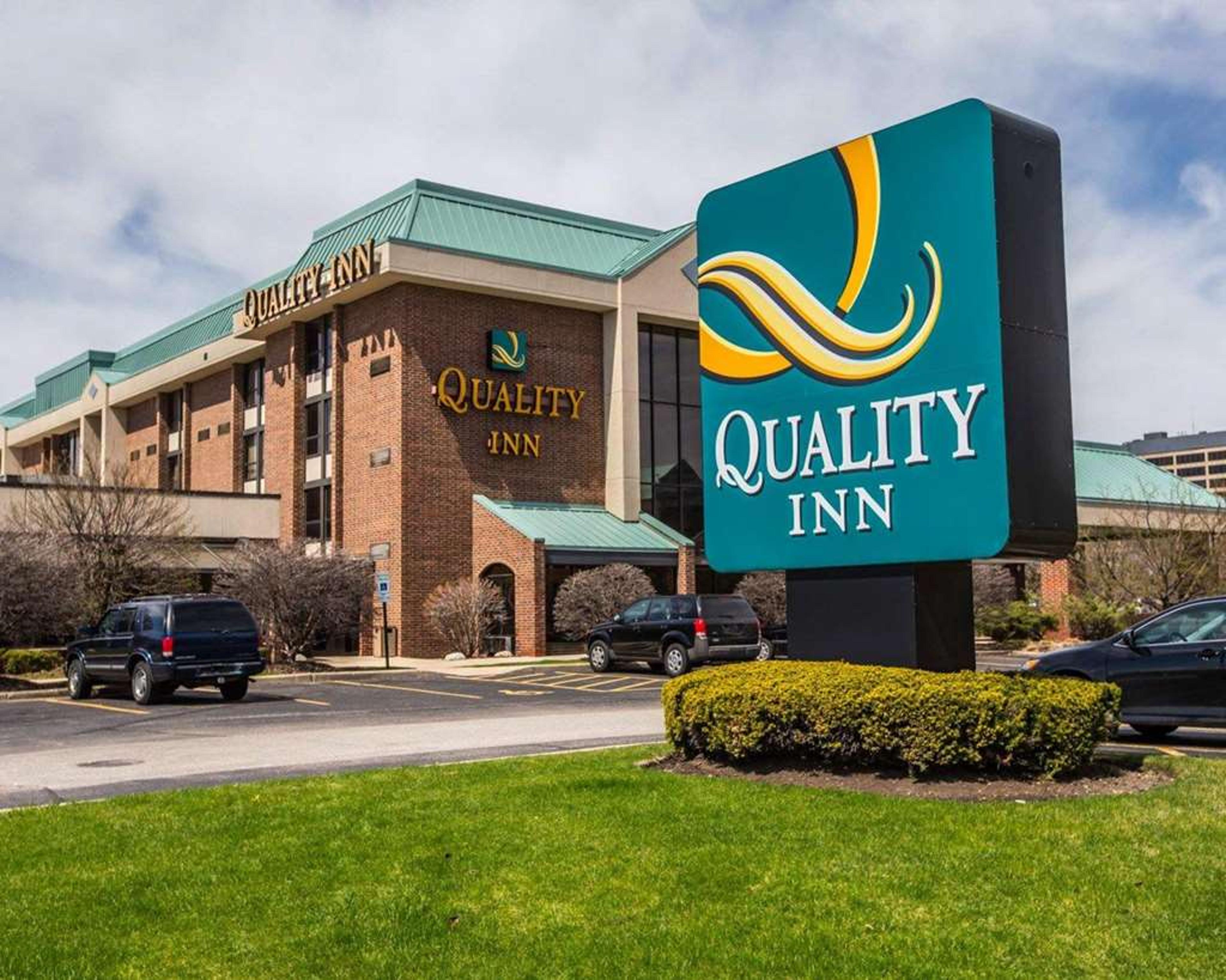 QUALITY INN SCHAUMBURG - CHICAGO NE