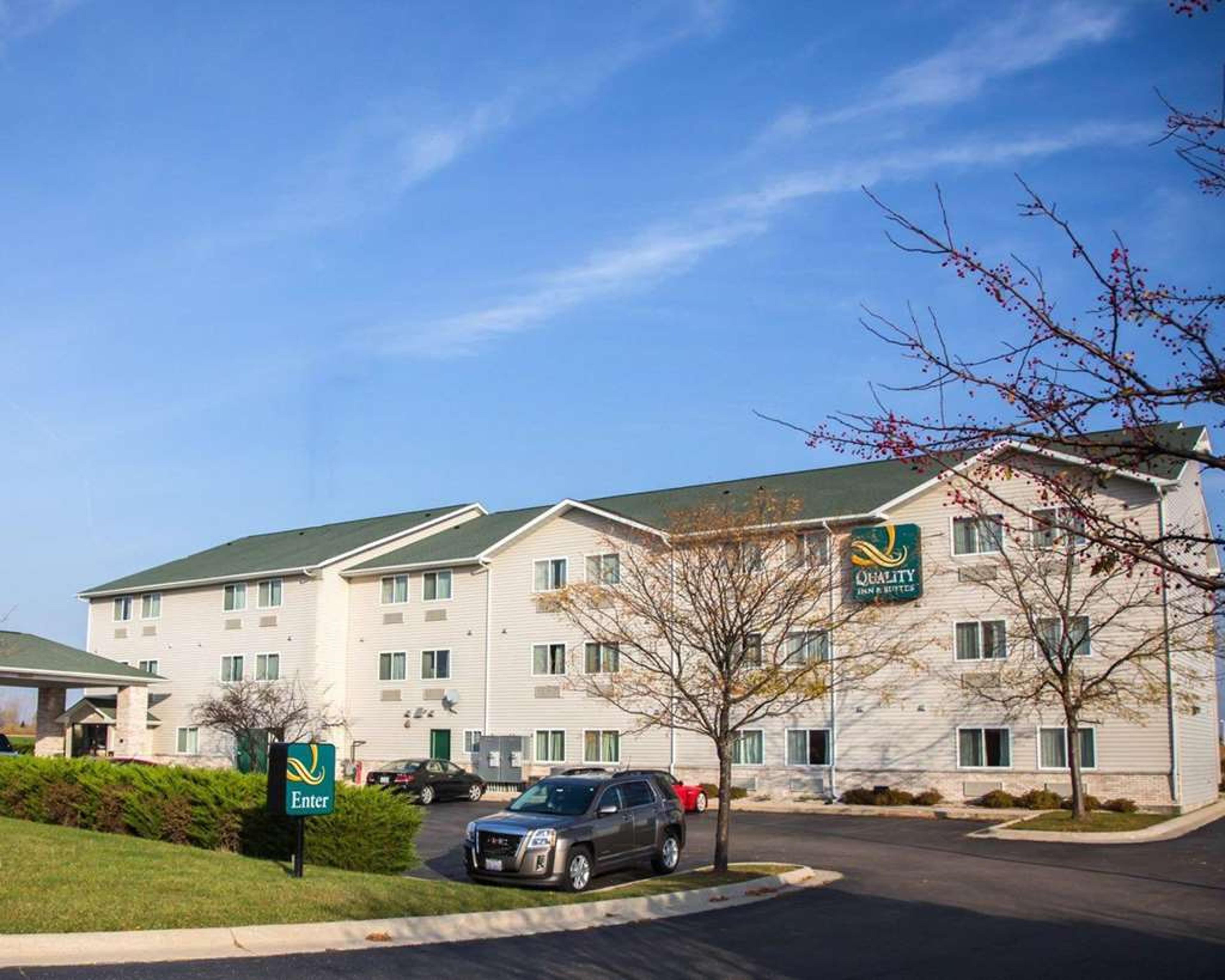 QUALITY INN AND SUITES LOVES PARK N