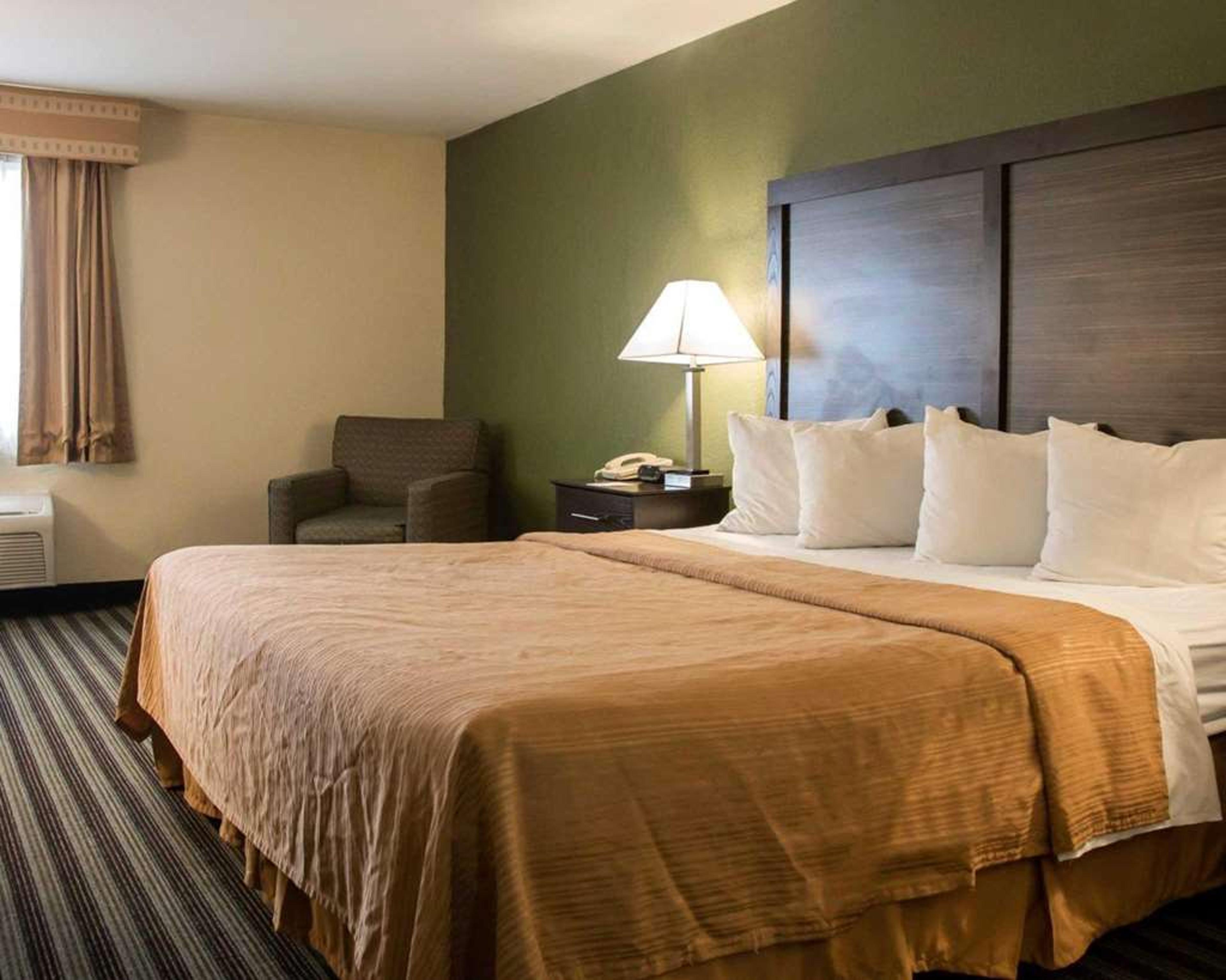 QUALITY INN AND SUITES LOVES PARK N