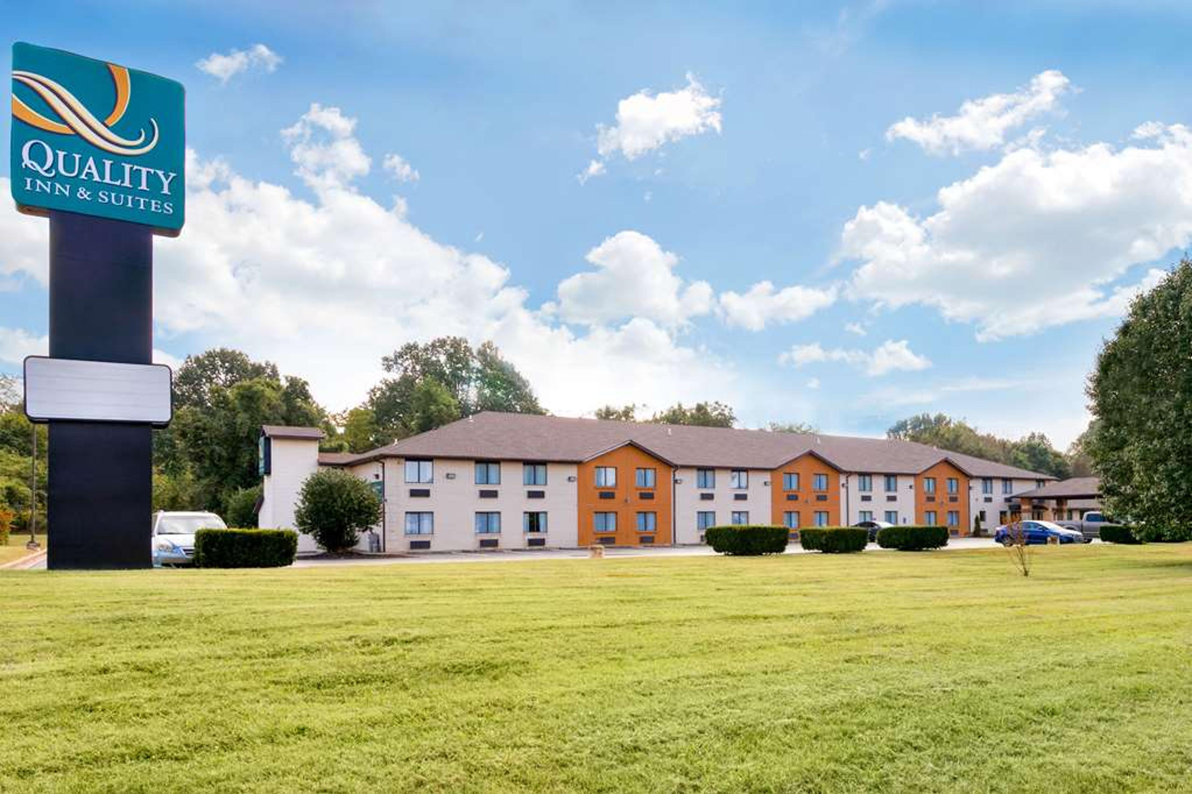 QUALITY INN AND SUITES METROPOLIS I