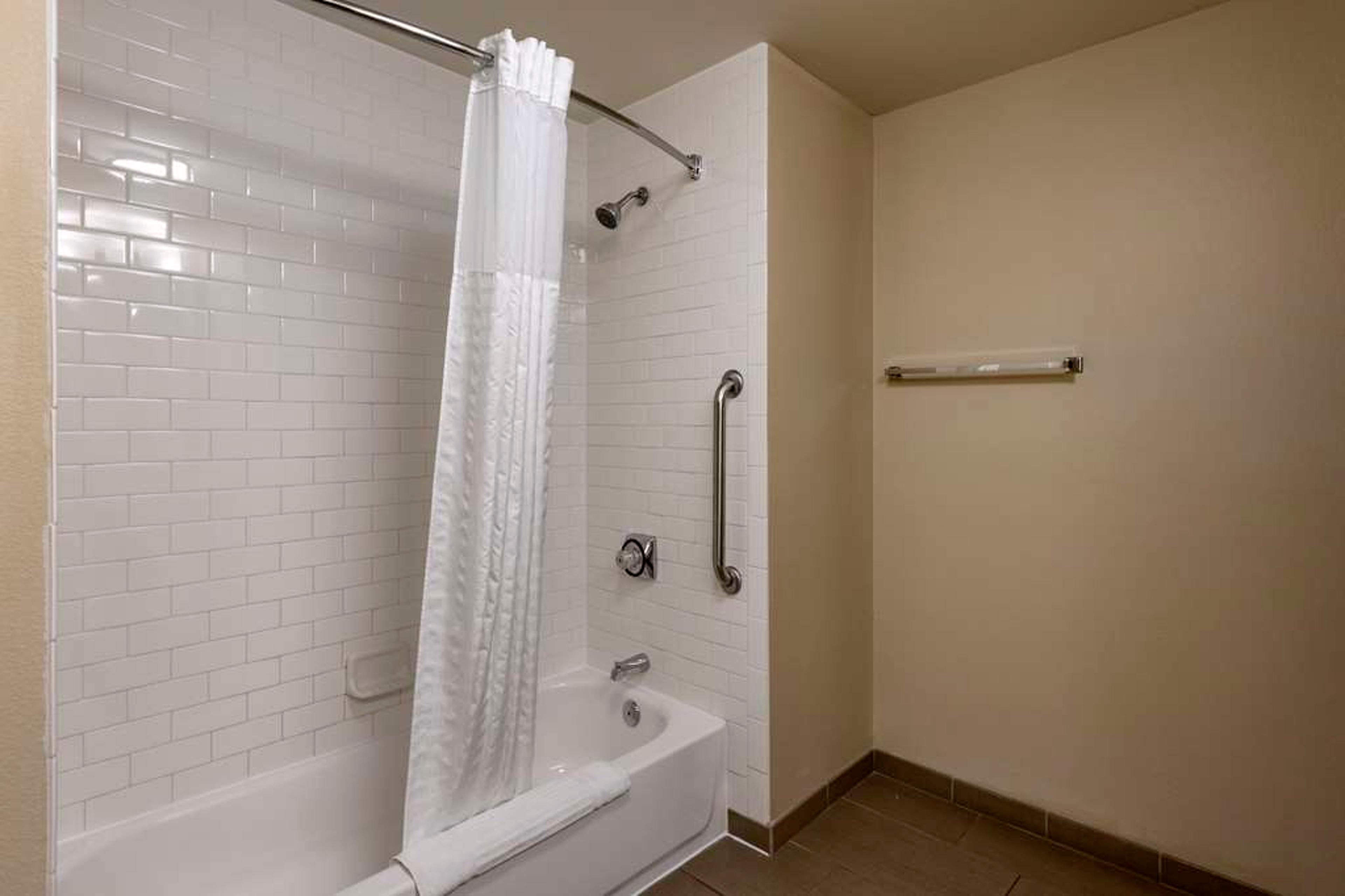COMFORT INN COLLINSVILLE NEAR ST LO