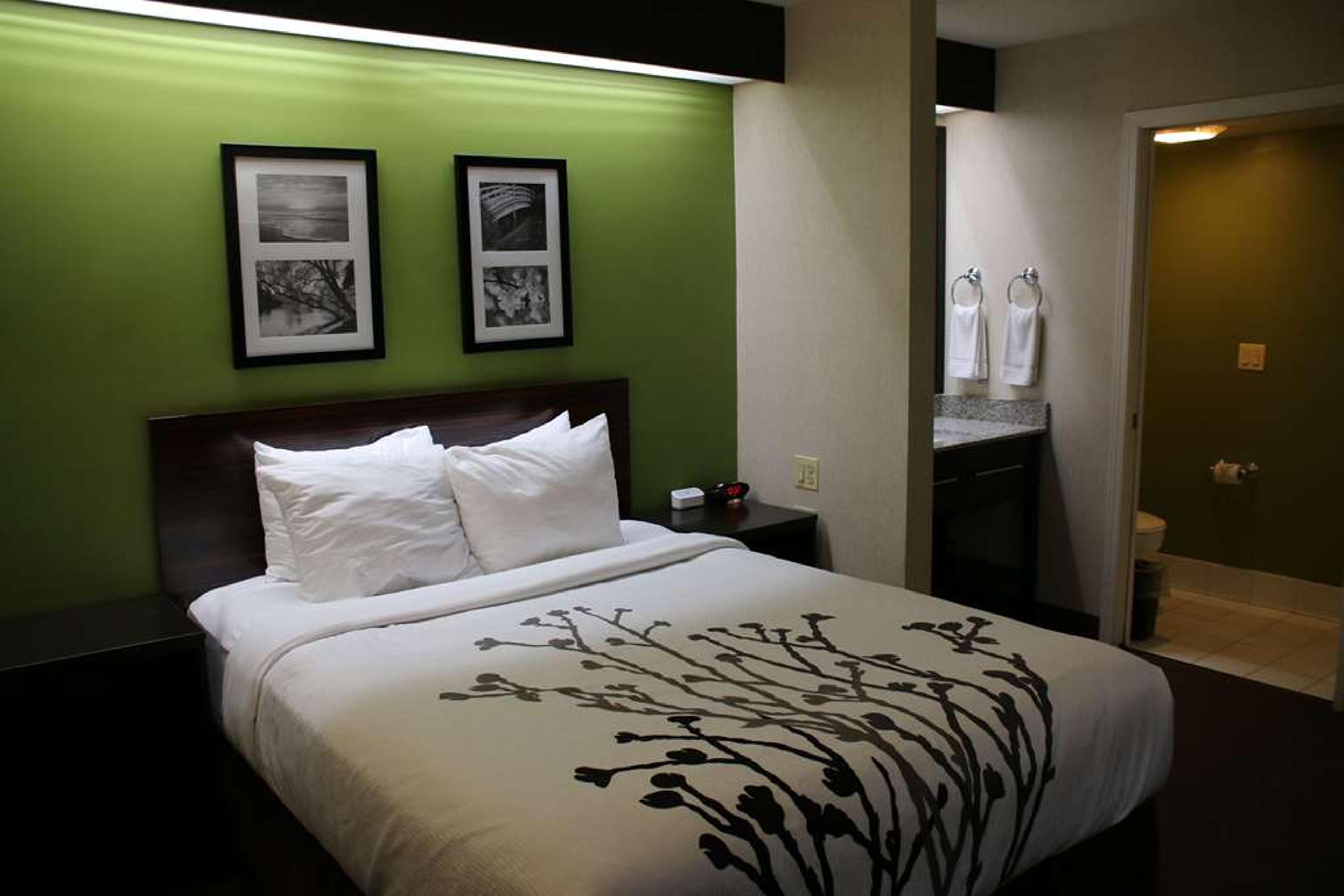 SLEEP INN NEAR GREAT LAKES NAVAL BA