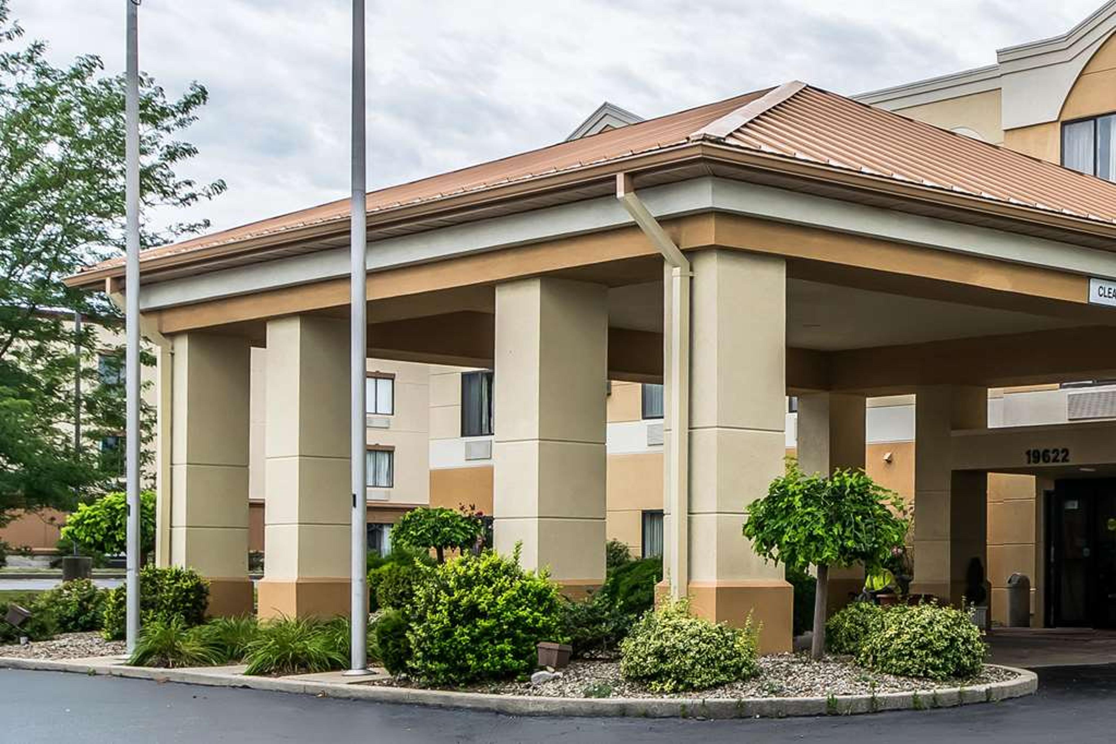 QUALITY INN AND SUITES EVANSVILLE