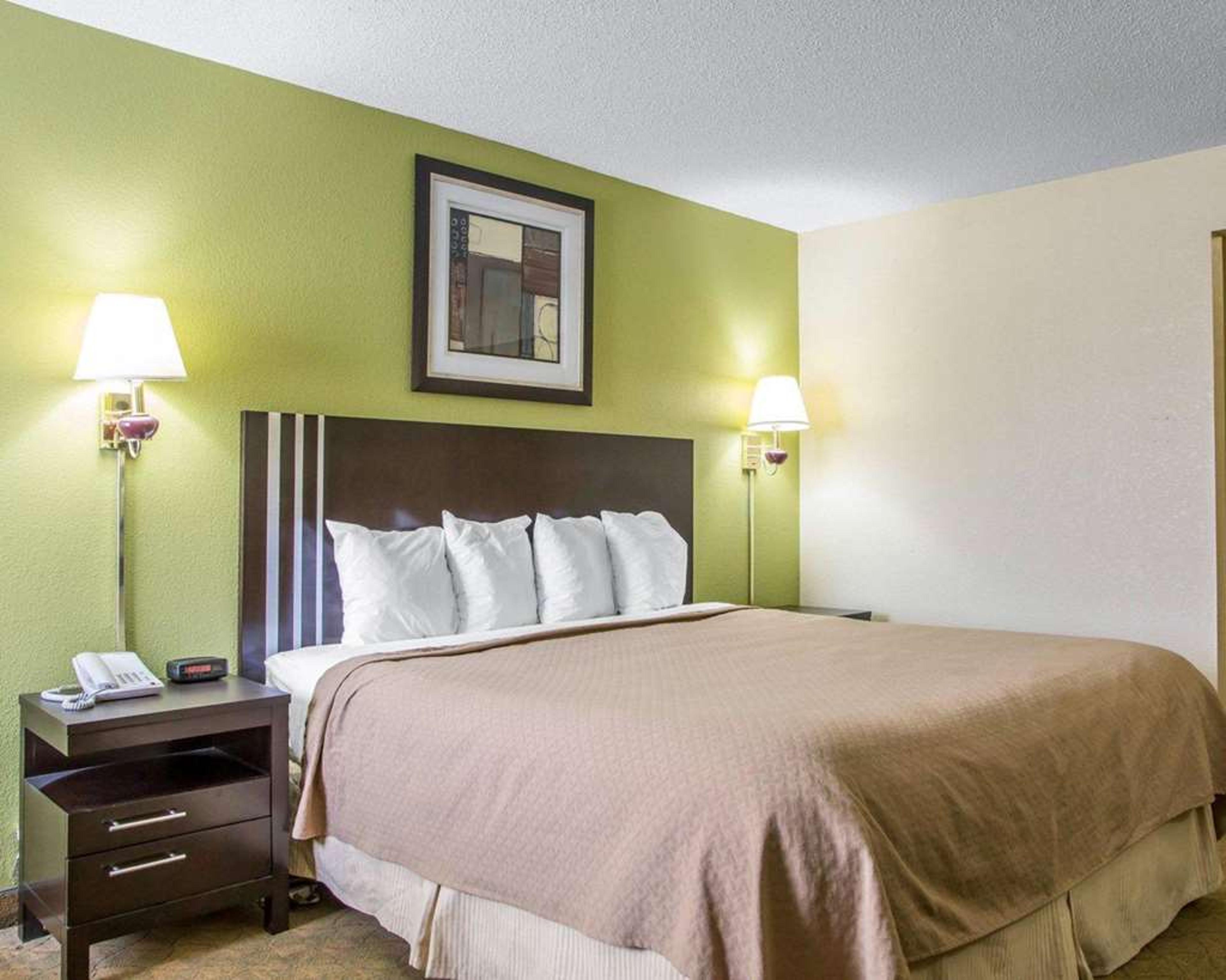 QUALITY INN MERRILLVILLE