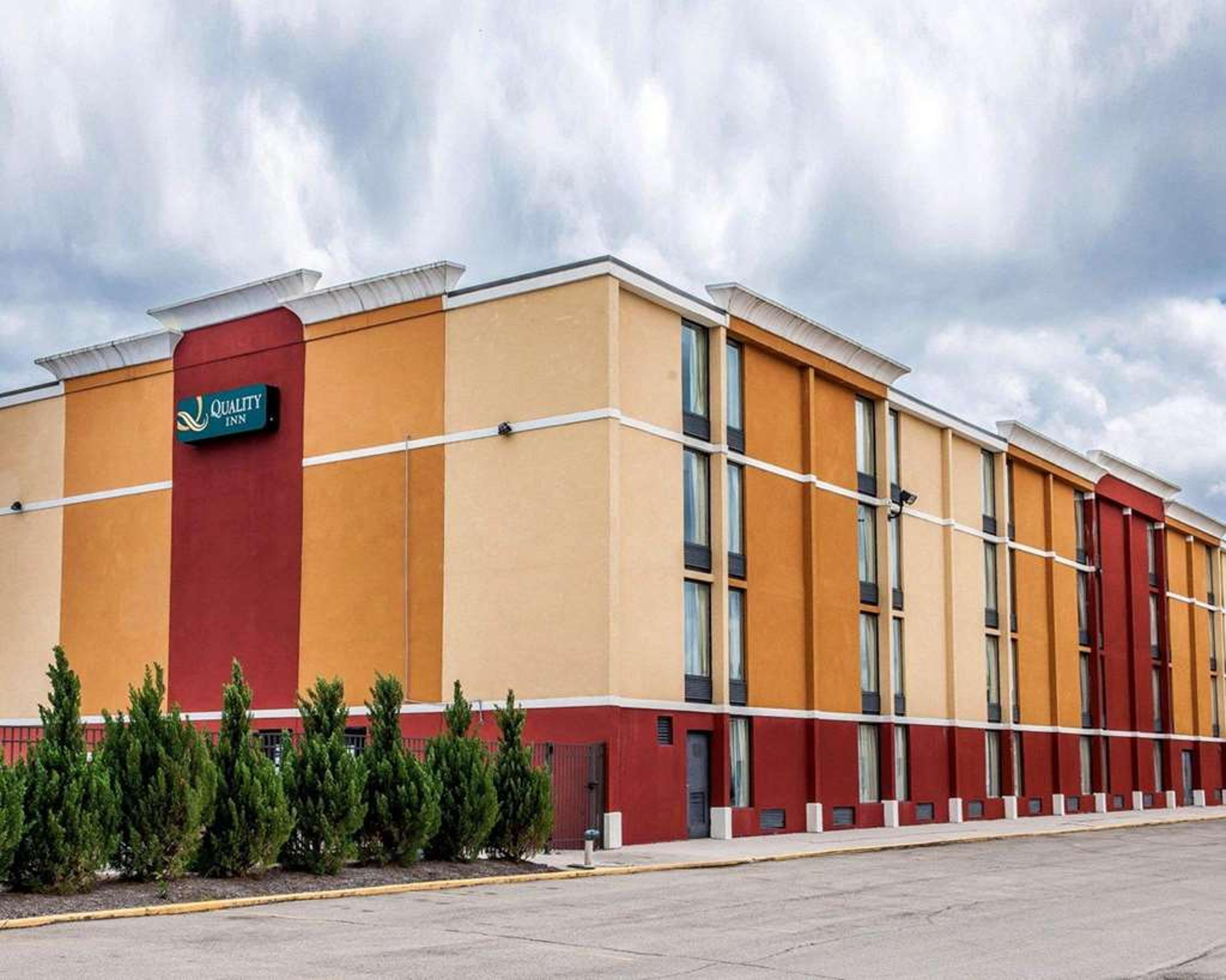 QUALITY INN TERRE HAUTE UNIVERSITY