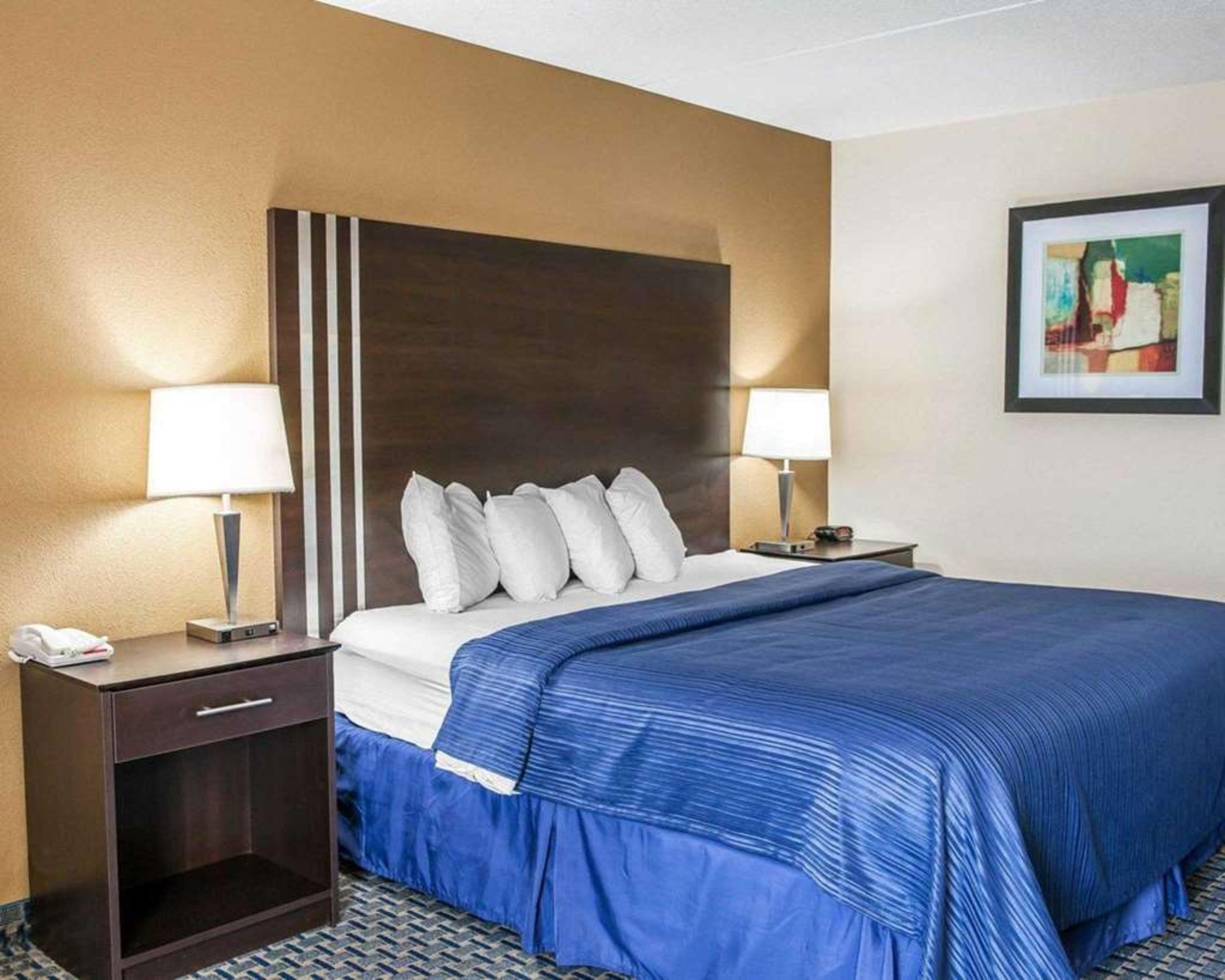 QUALITY INN TERRE HAUTE UNIVERSITY