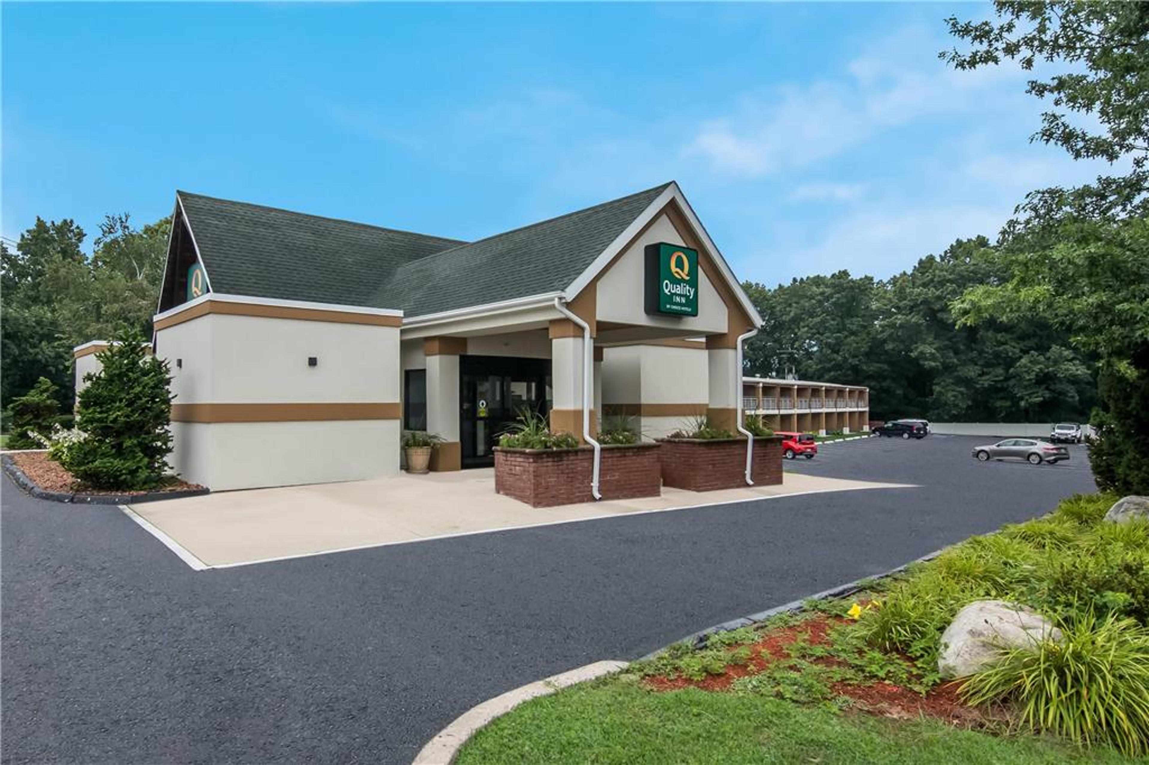 QUALITY INN WESTFIELD - SPRINGFIELD