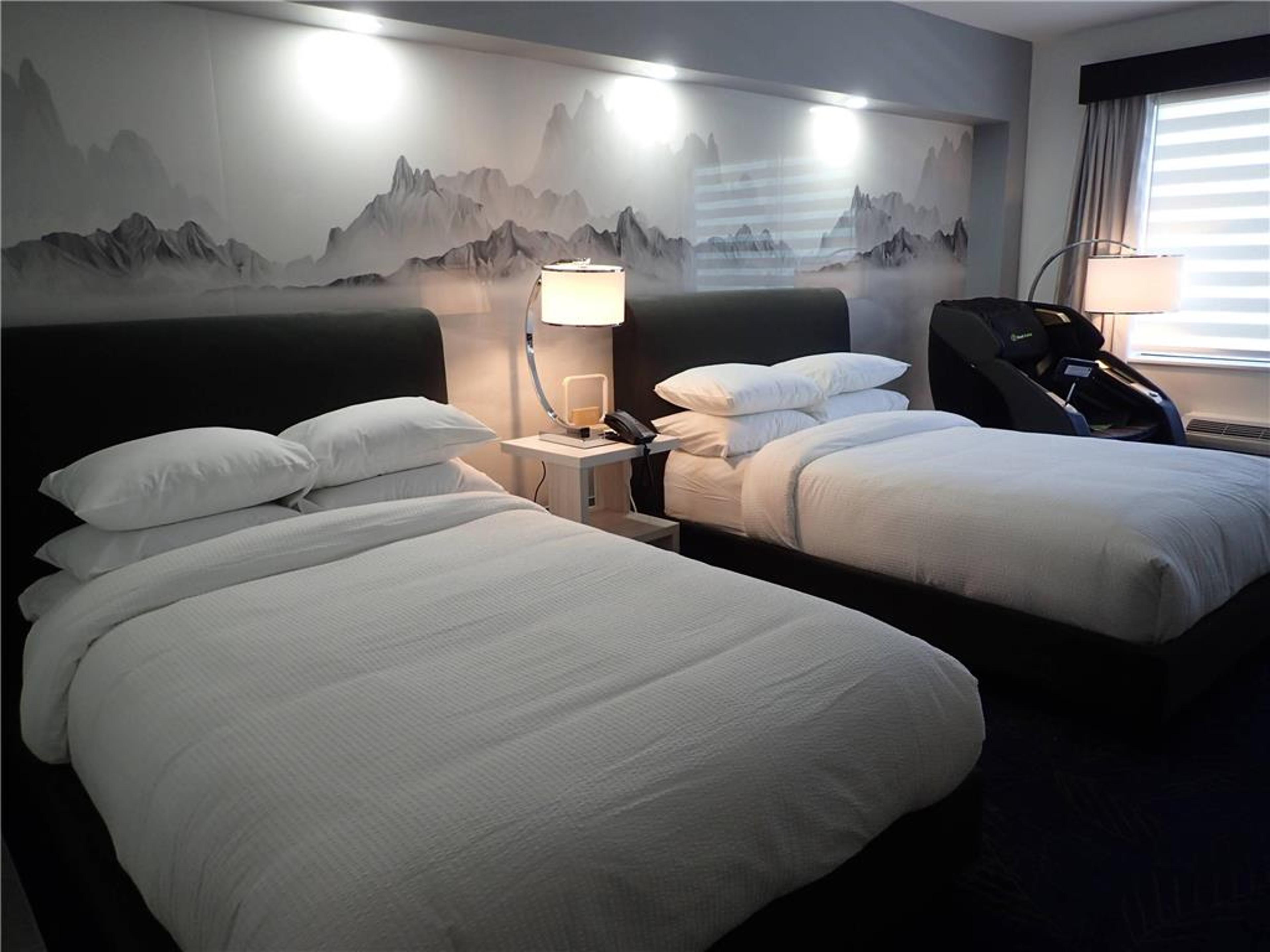 BLUE - A MODERN HOTEL AN ASCEND COL