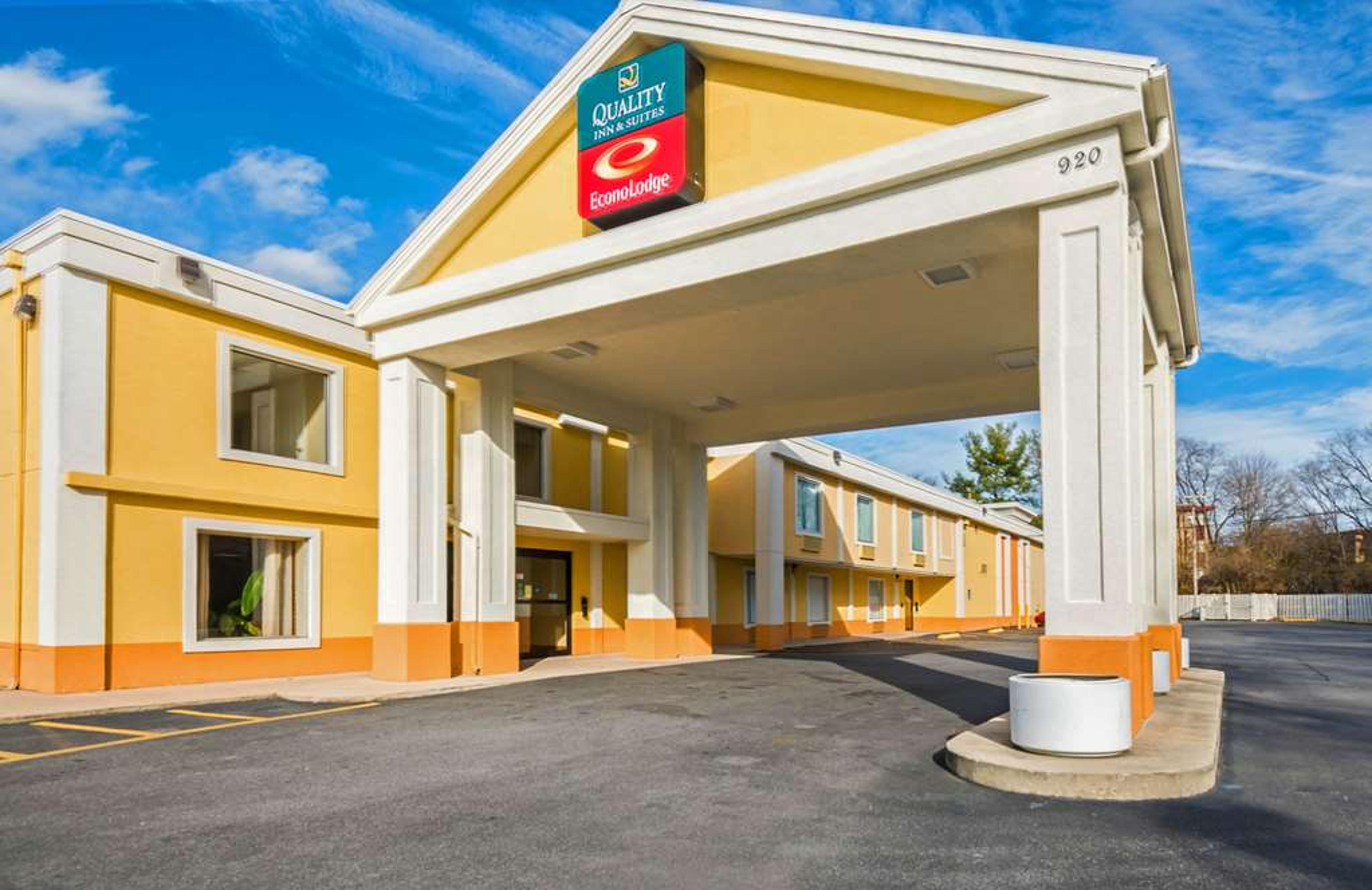 QUALITY INN & SUITES