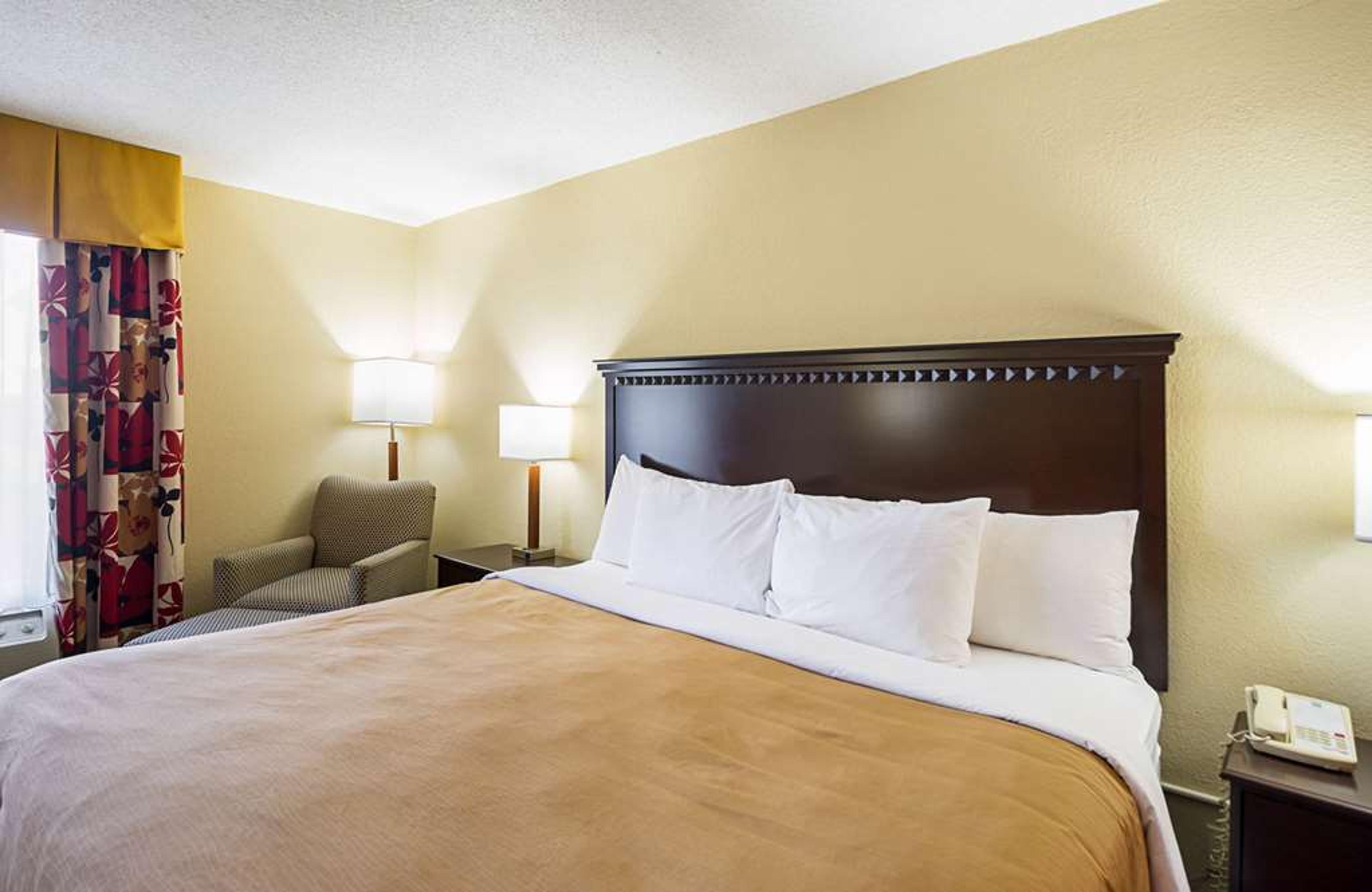 QUALITY INN & SUITES