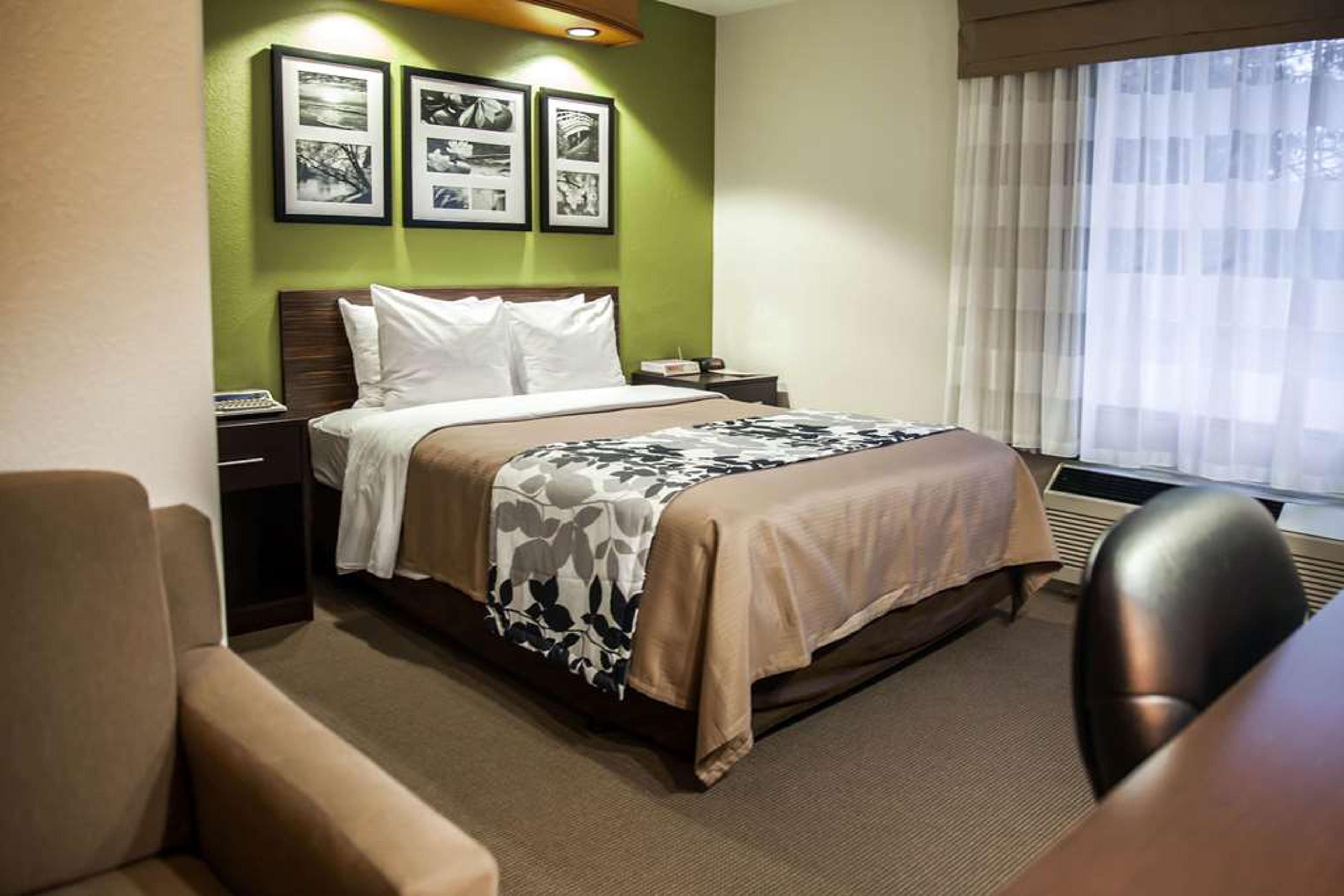 SLEEP INN AND SUITES