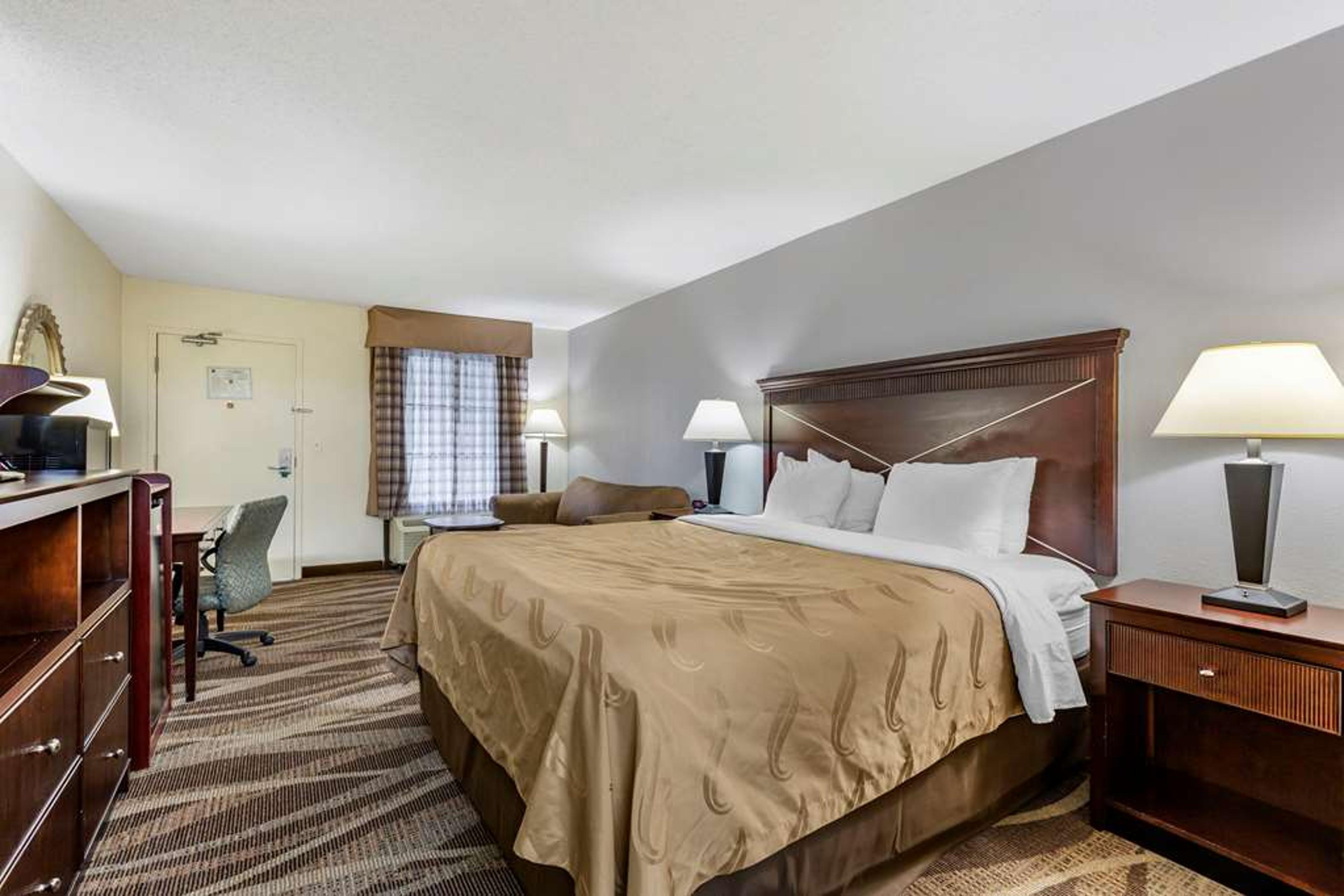 QUALITY INN WINDSOR MILL
