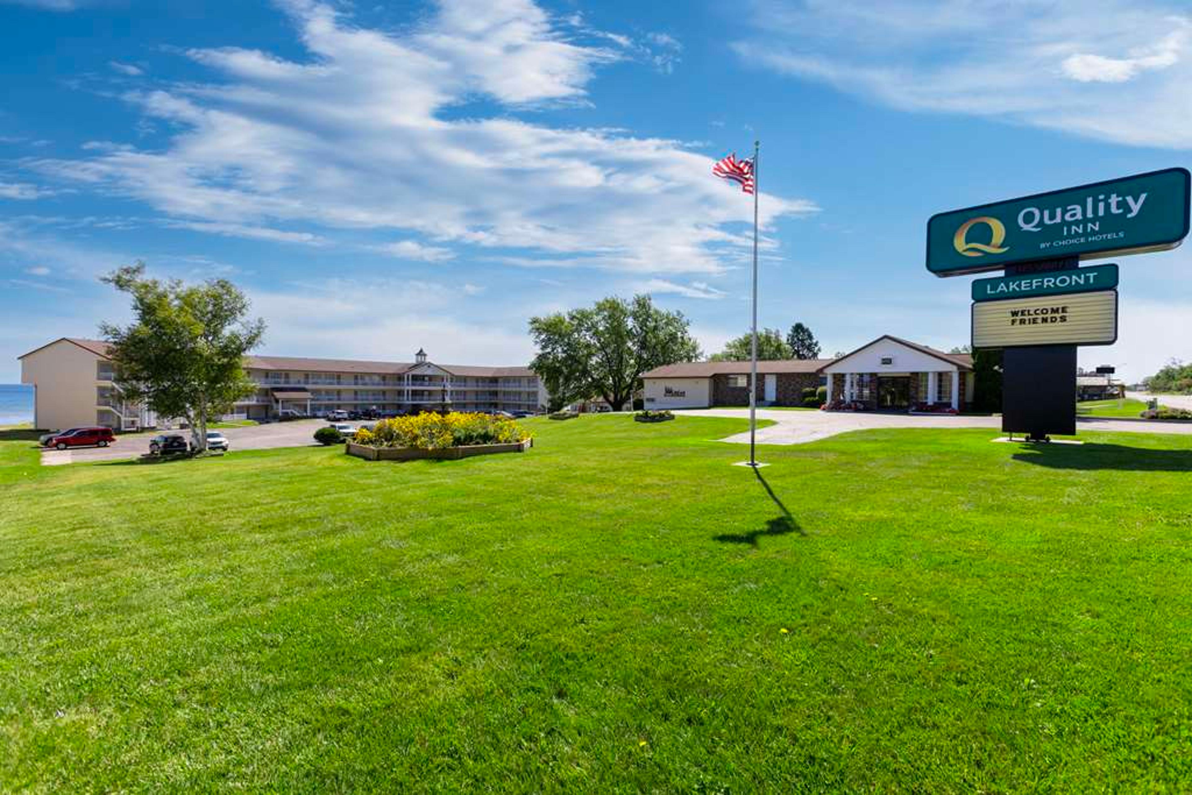 QUALITY INN LAKEFRONT