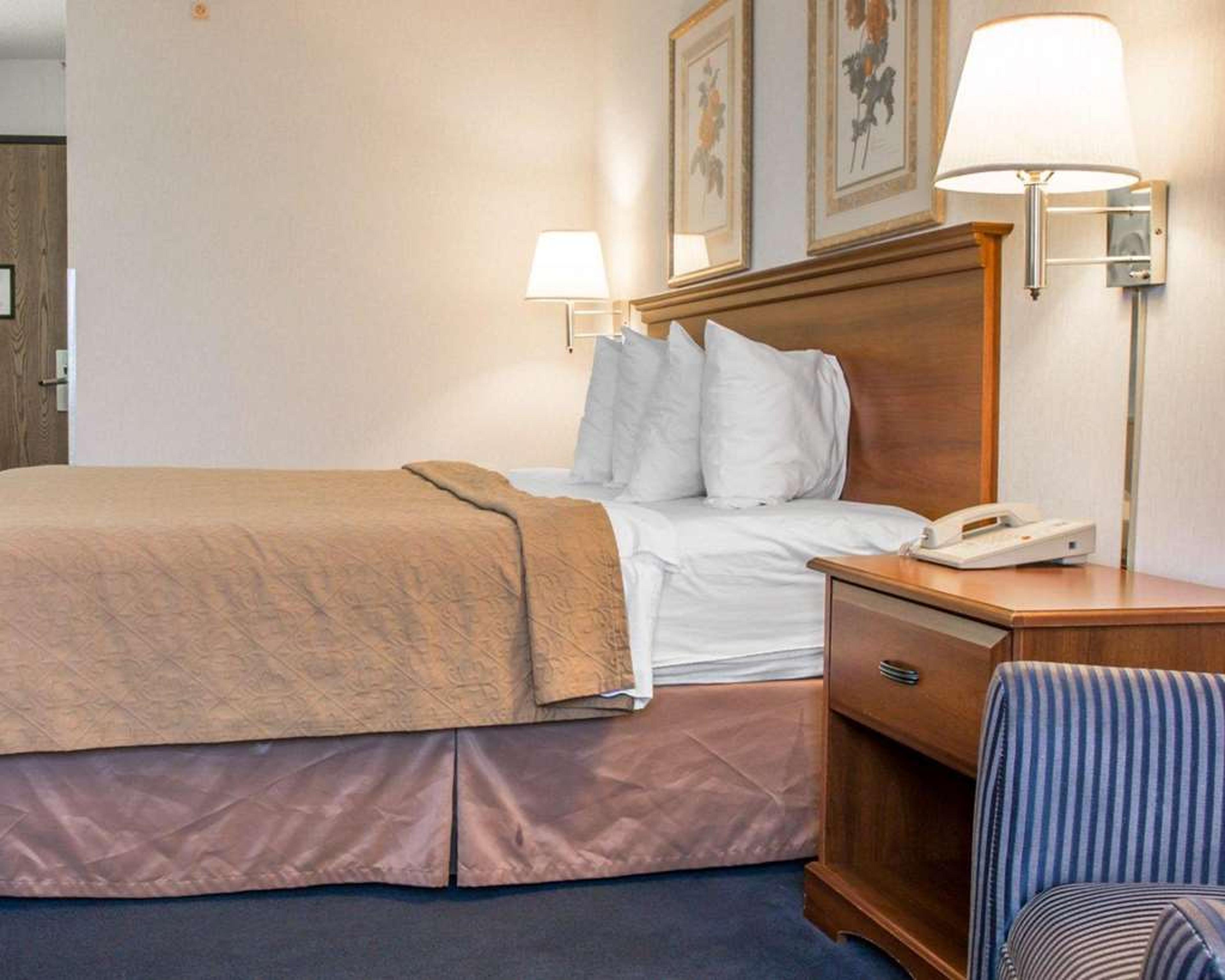 QUALITY INN HUDSONVILLE SOUTH