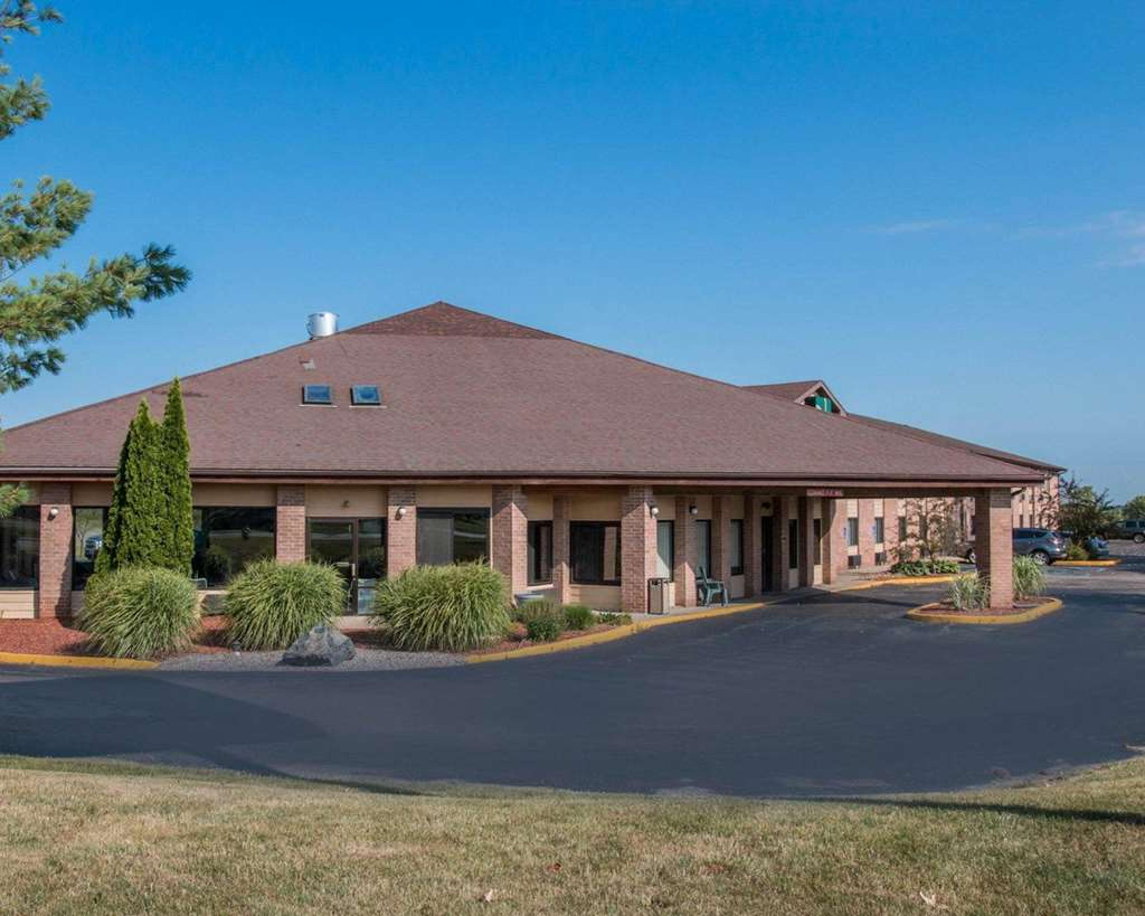 QUALITY INN HUDSONVILLE SOUTH