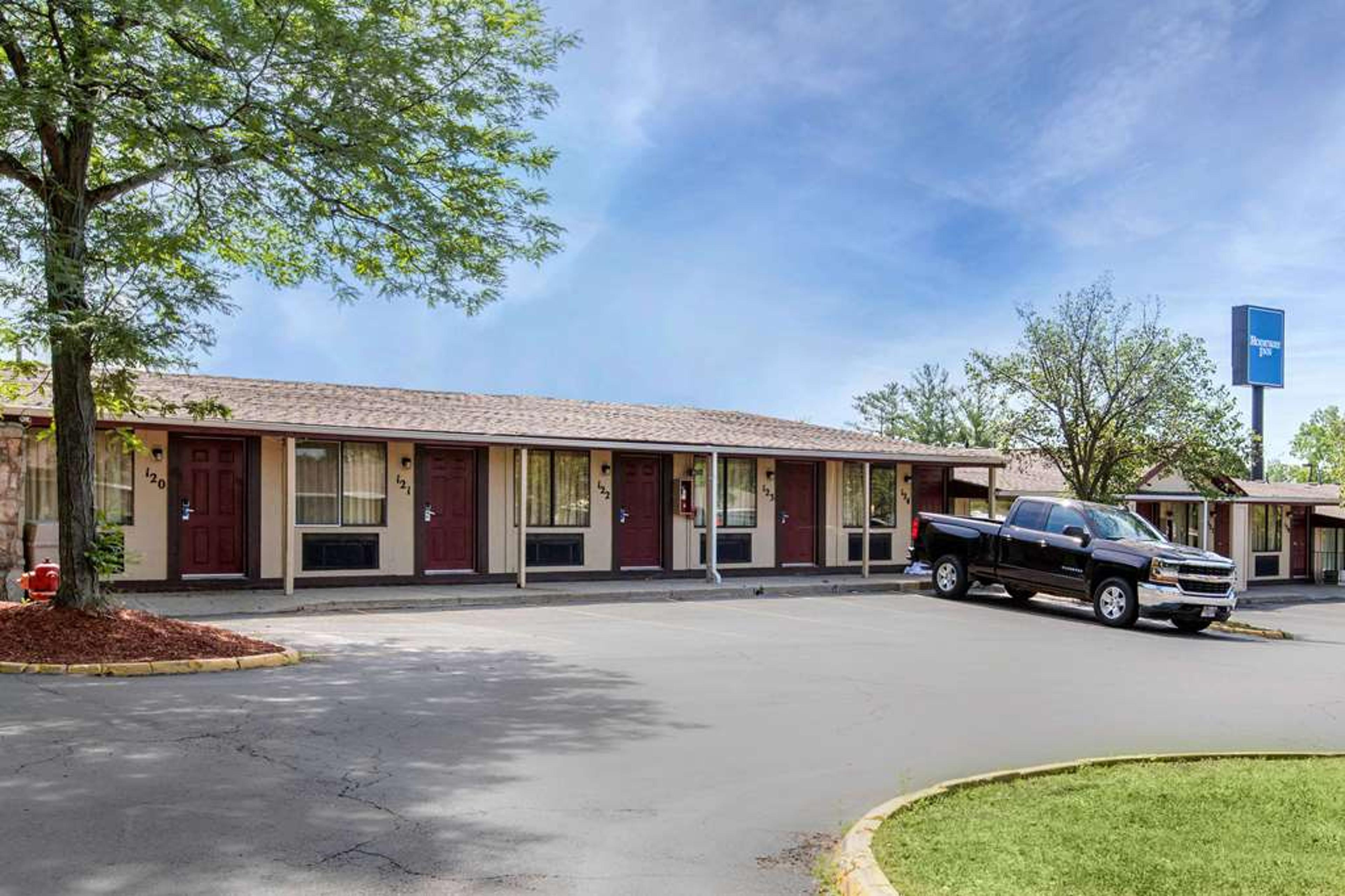 RODEWAY INN AUBURN HILLS - DETROIT