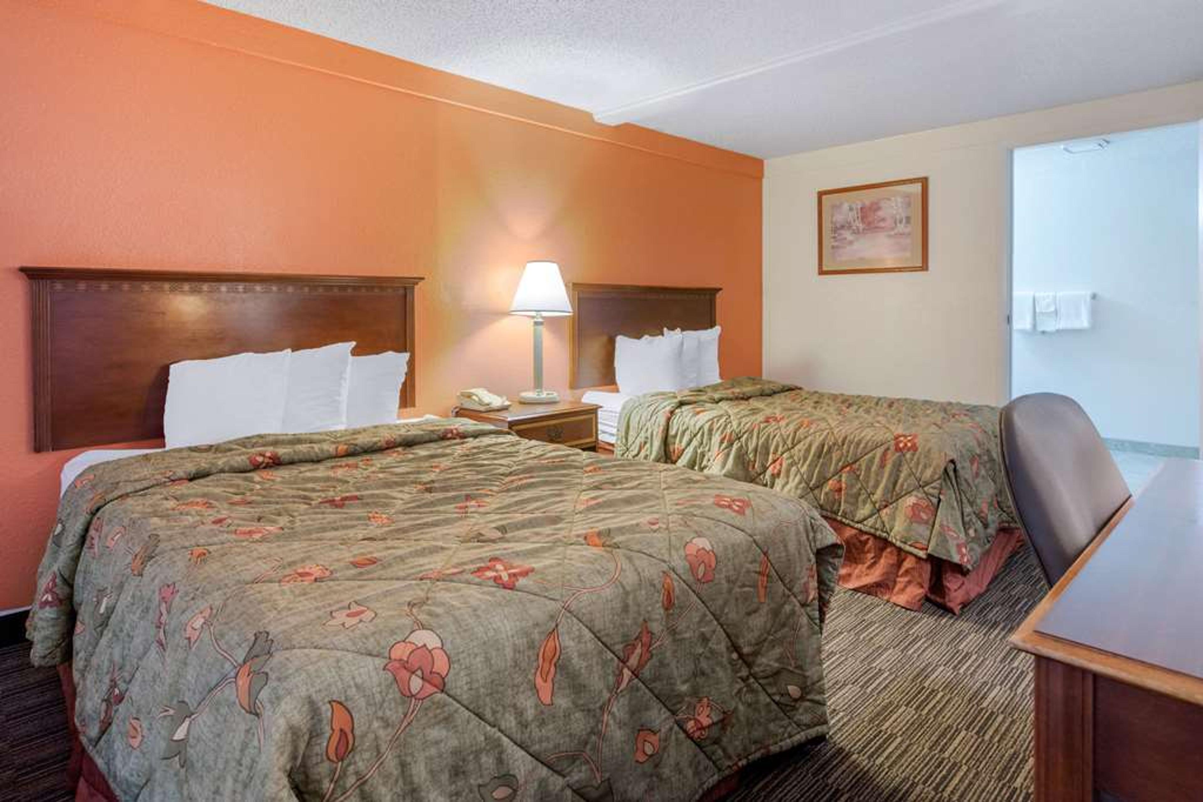 RODEWAY INN AUBURN HILLS - DETROIT