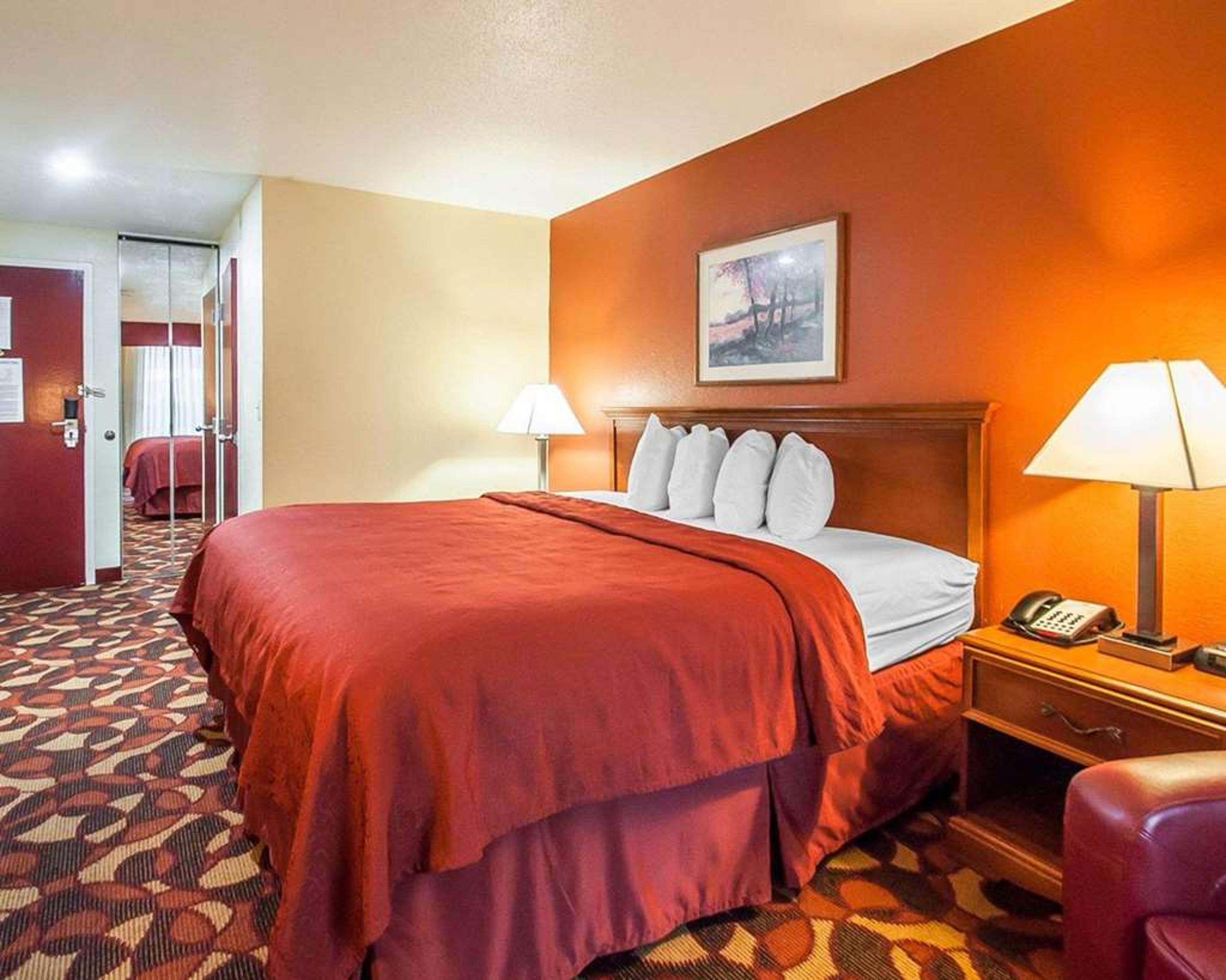 QUALITY INN AND SUITES KANSAS CITY