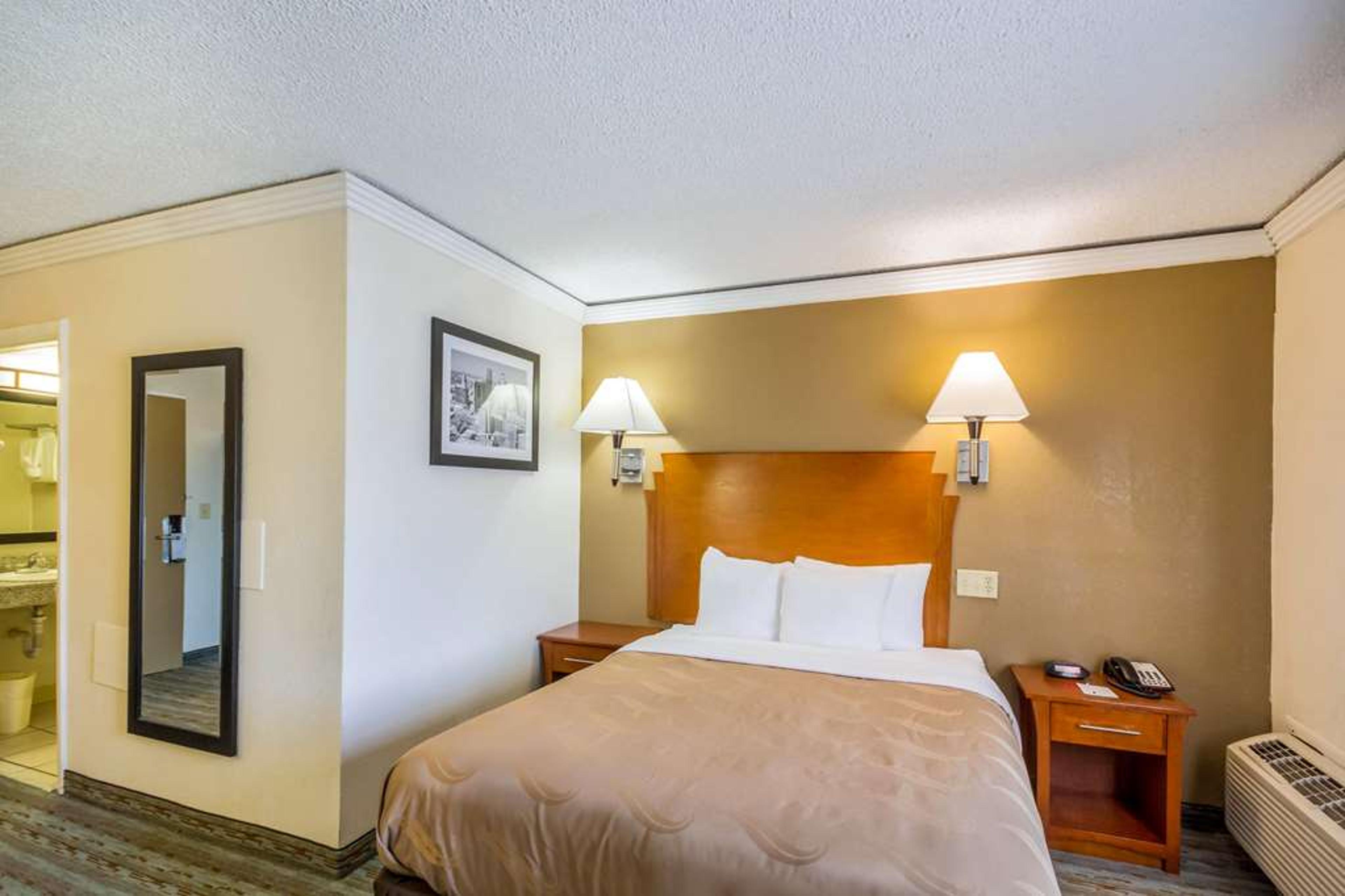 QUALITY INN AND SUITES KANSAS CITY