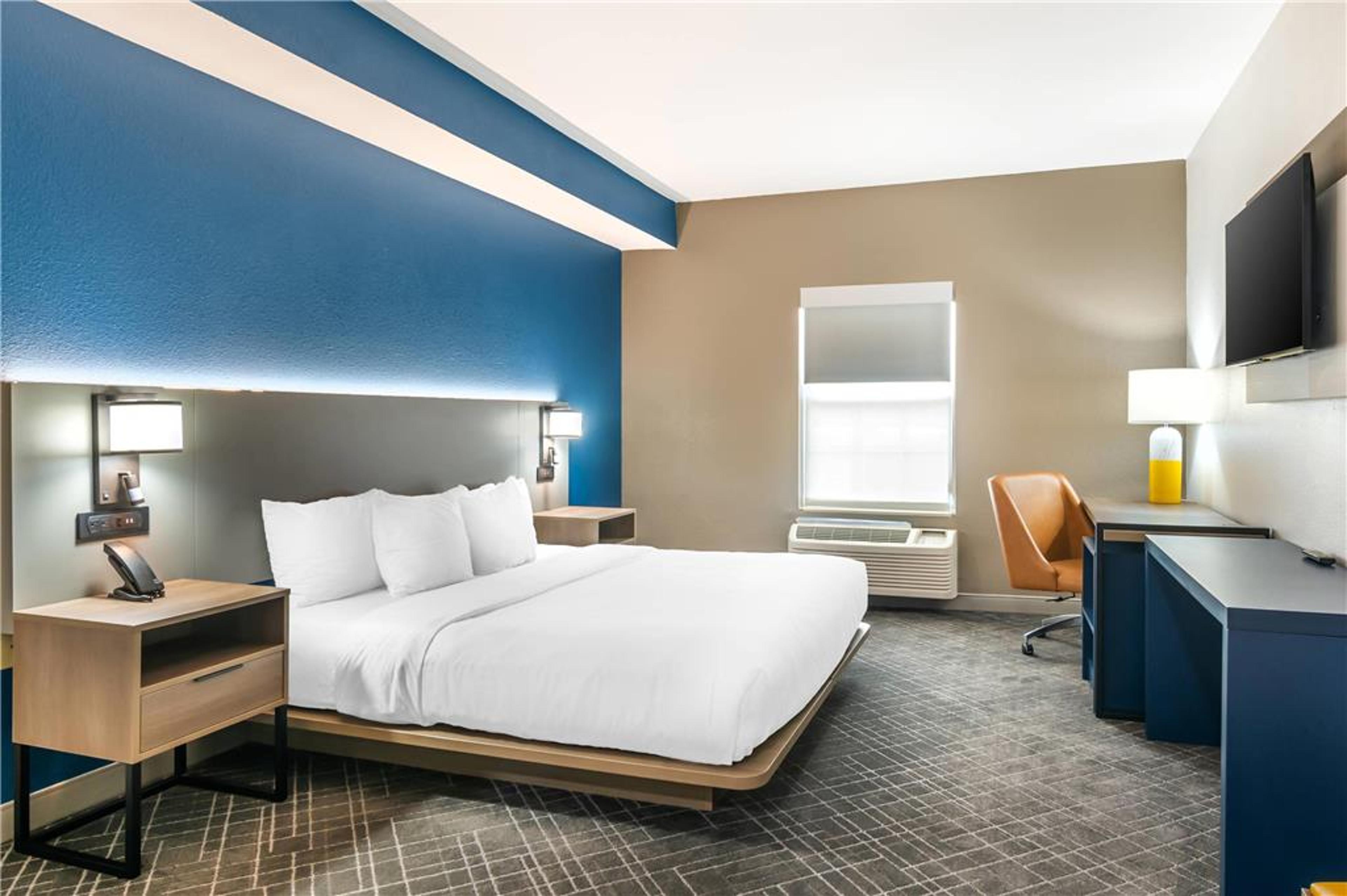 COMFORT INN AND SUITES CHESTERFIELD