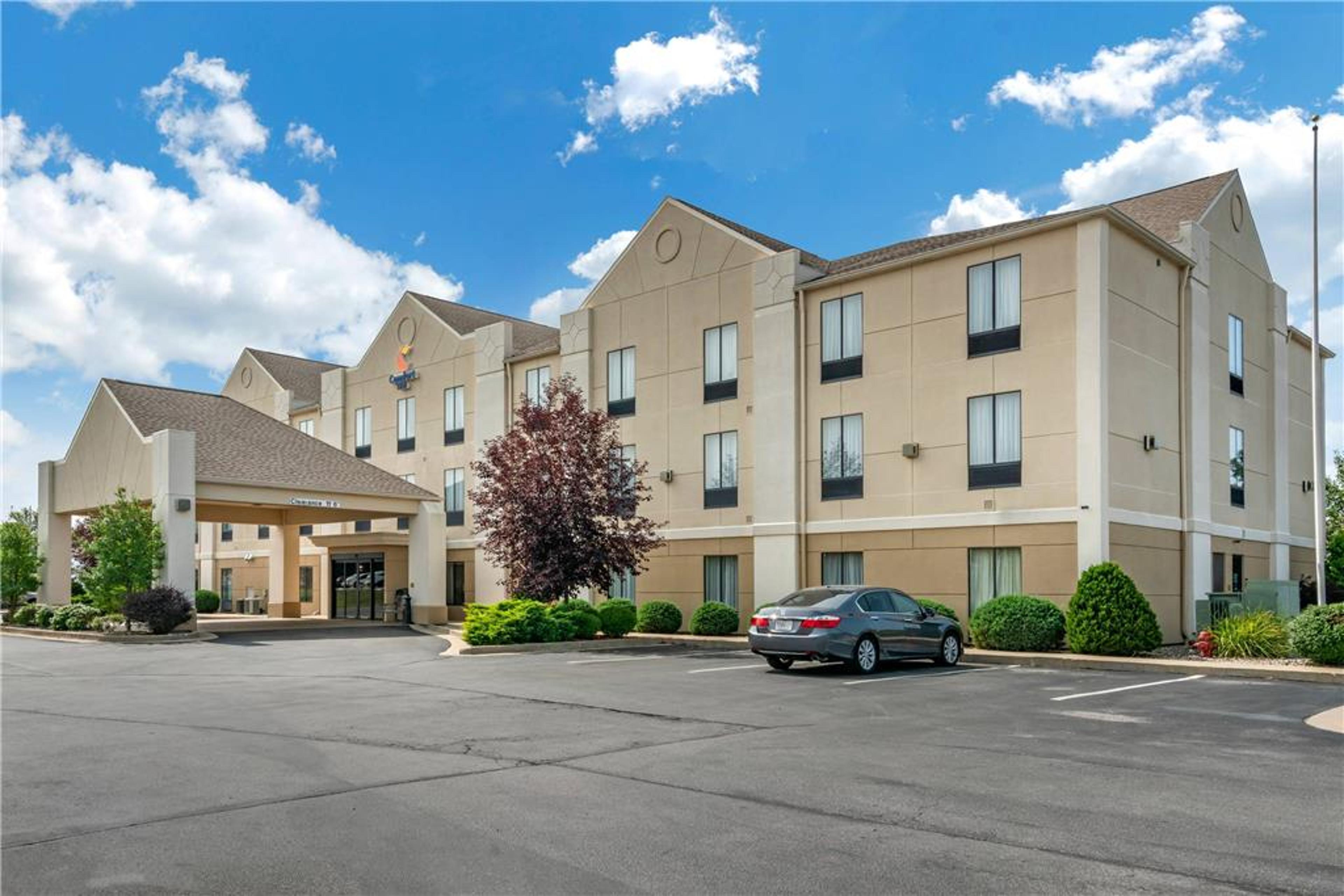 COMFORT INN SULLIVAN