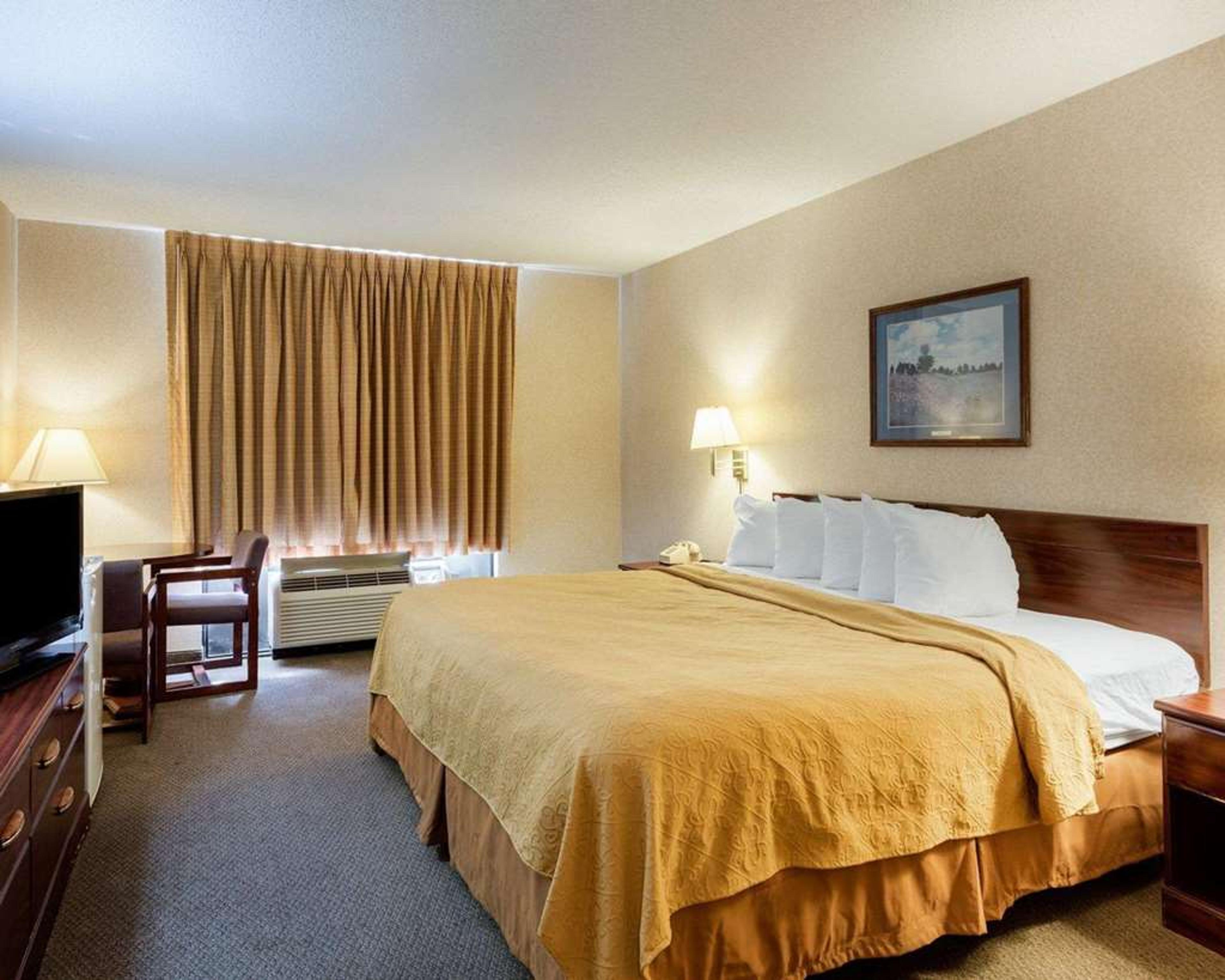 QUALITY INN ROBINSONVILLE