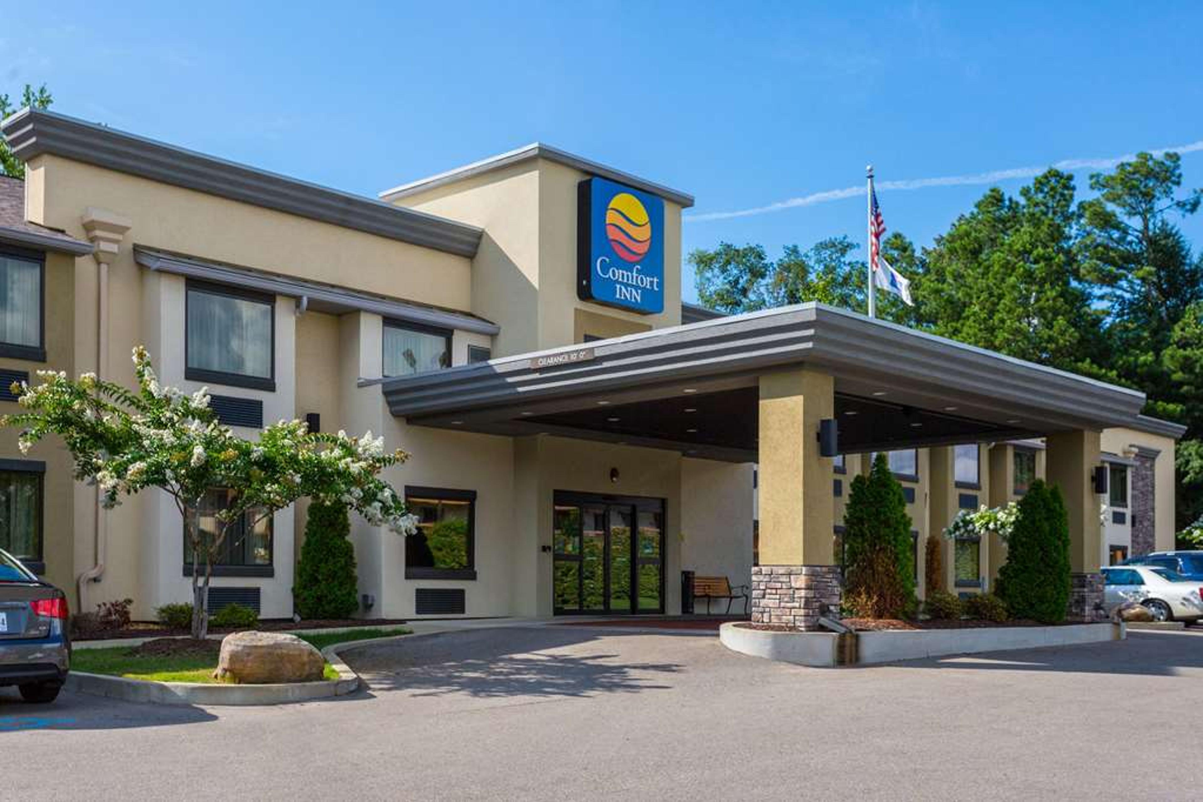 COMFORT INN