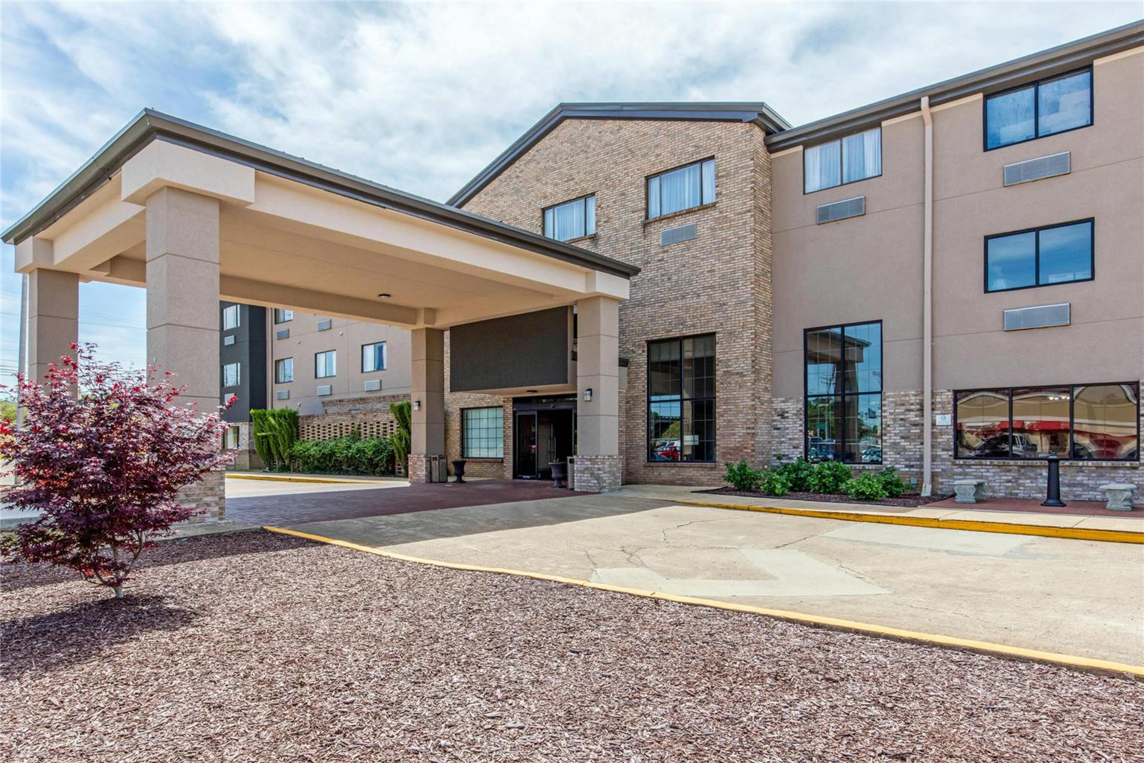 COMFORT INN AND SUITES MCCOMB