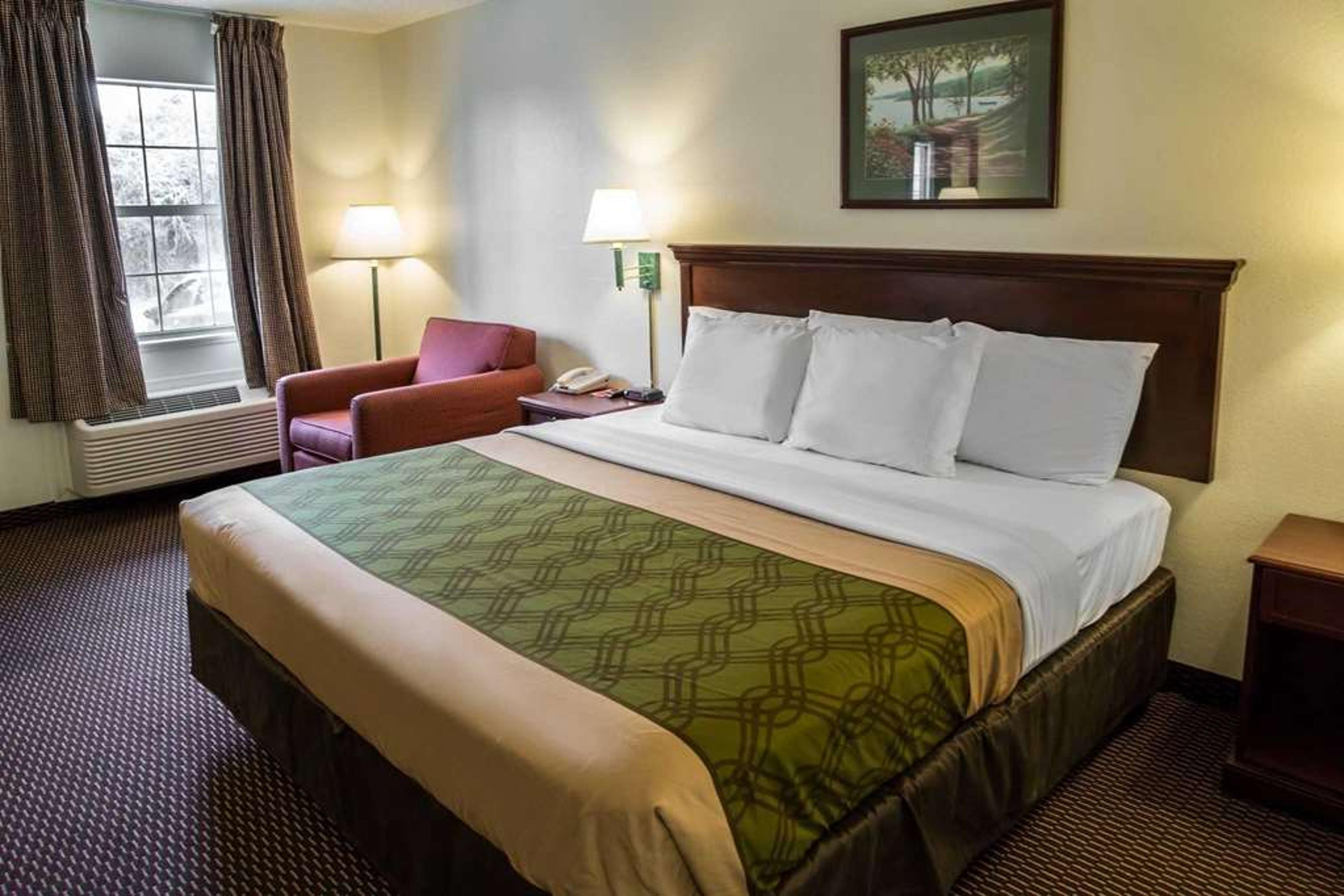 ECONO LODGE CRYSTAL COAST