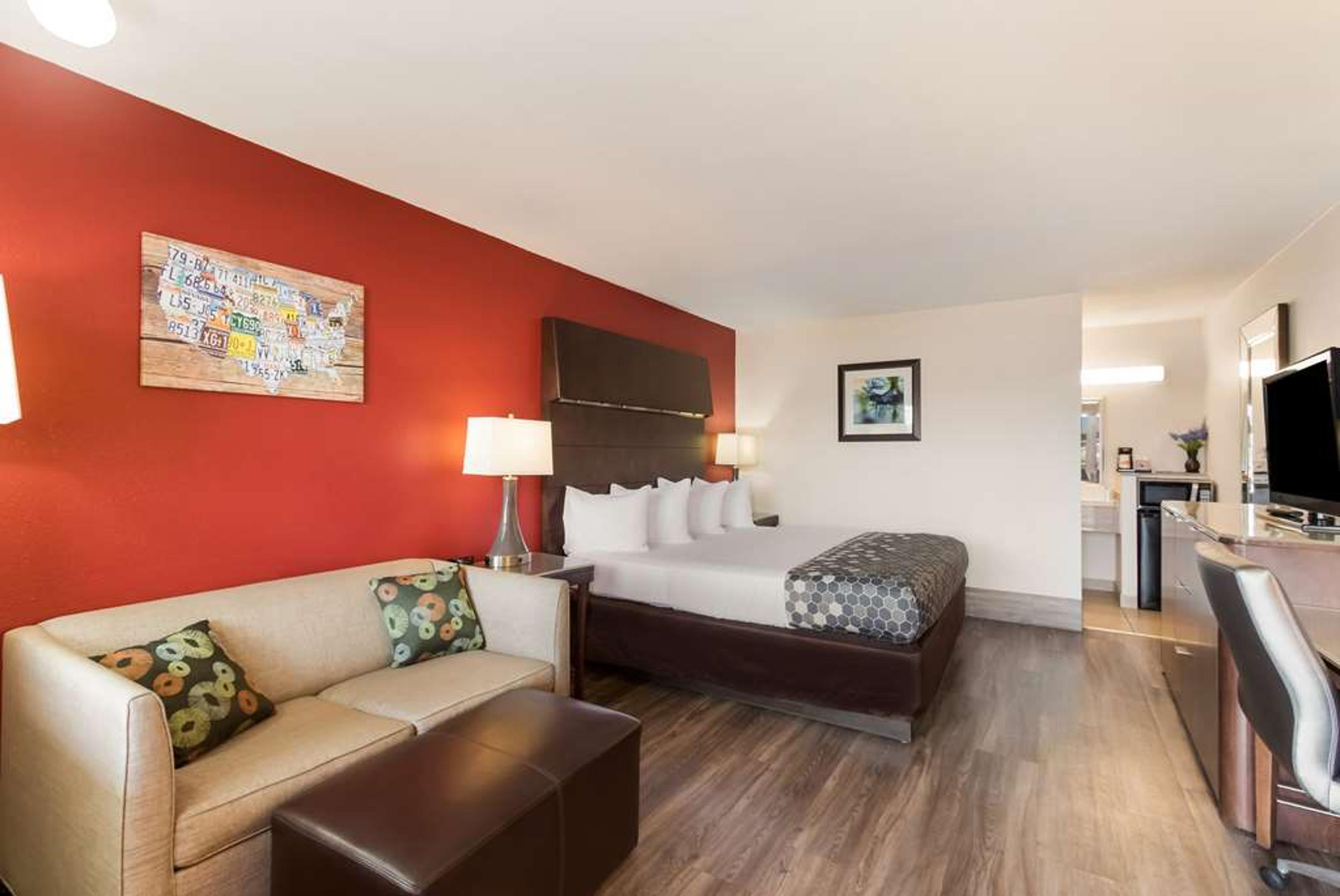 ECONO LODGE NORTH