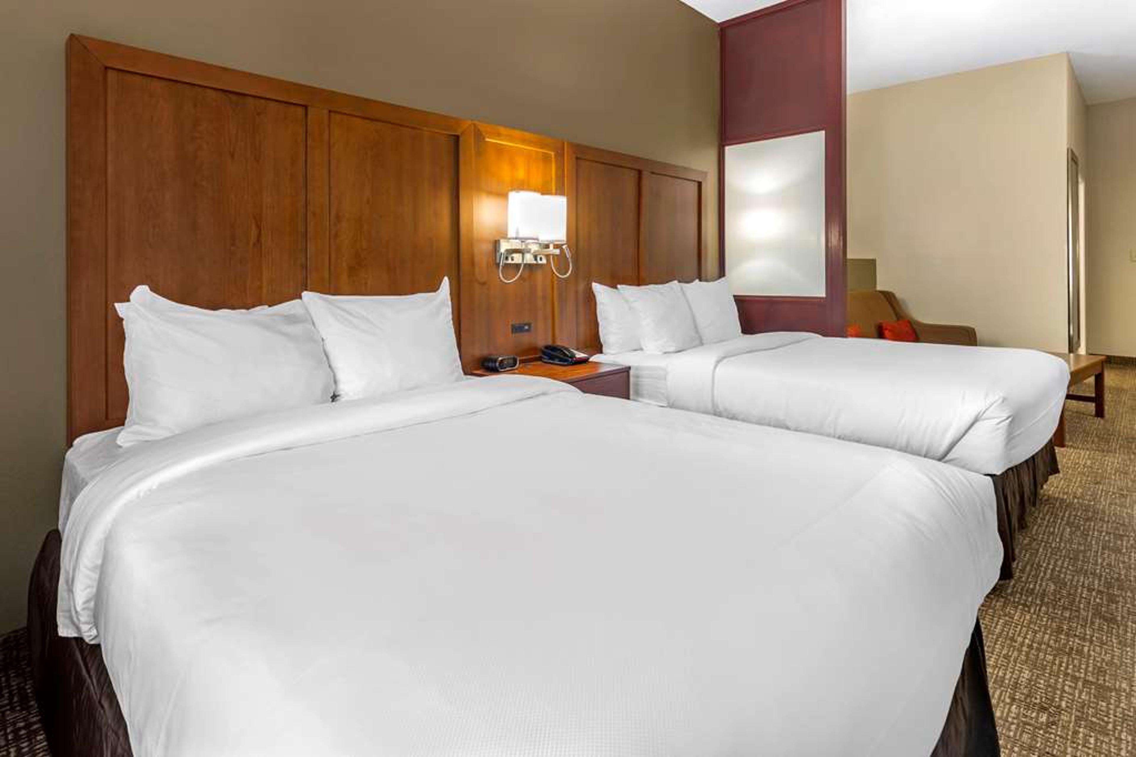 COMFORT SUITES CLAYTON - GARNER