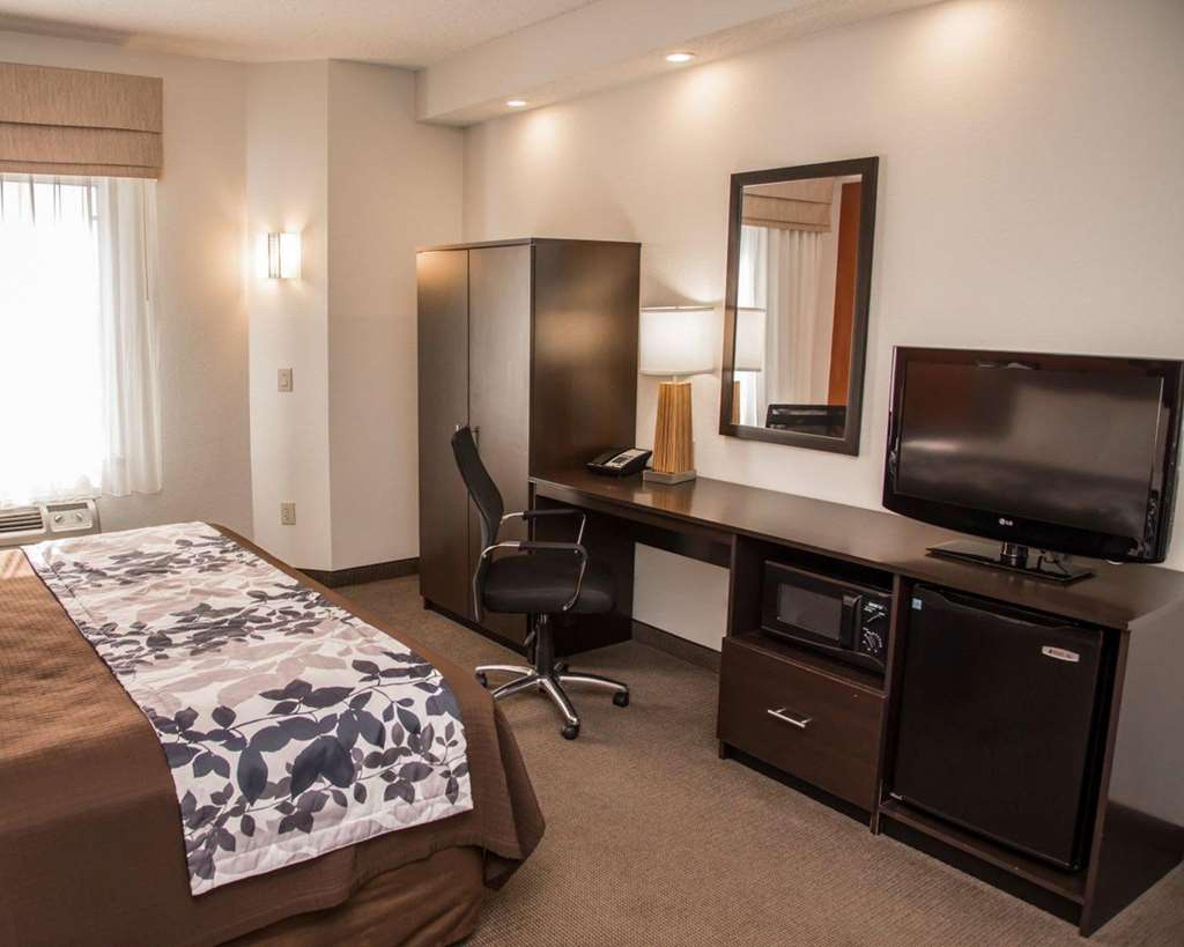SLEEP INN AND SUITES AT CONCORD MIL