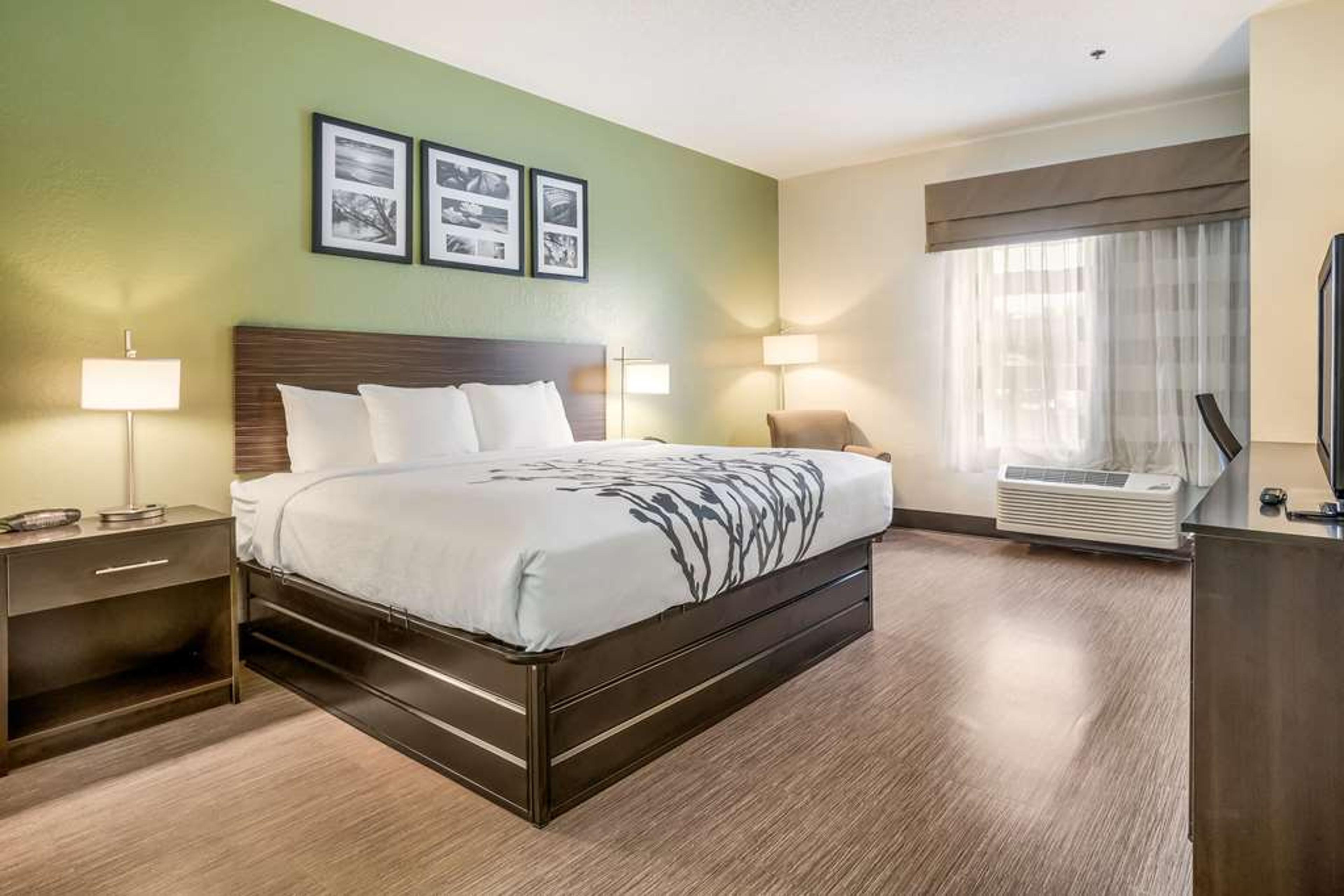 SLEEP INN AND SUITES JACKSONVILLE N