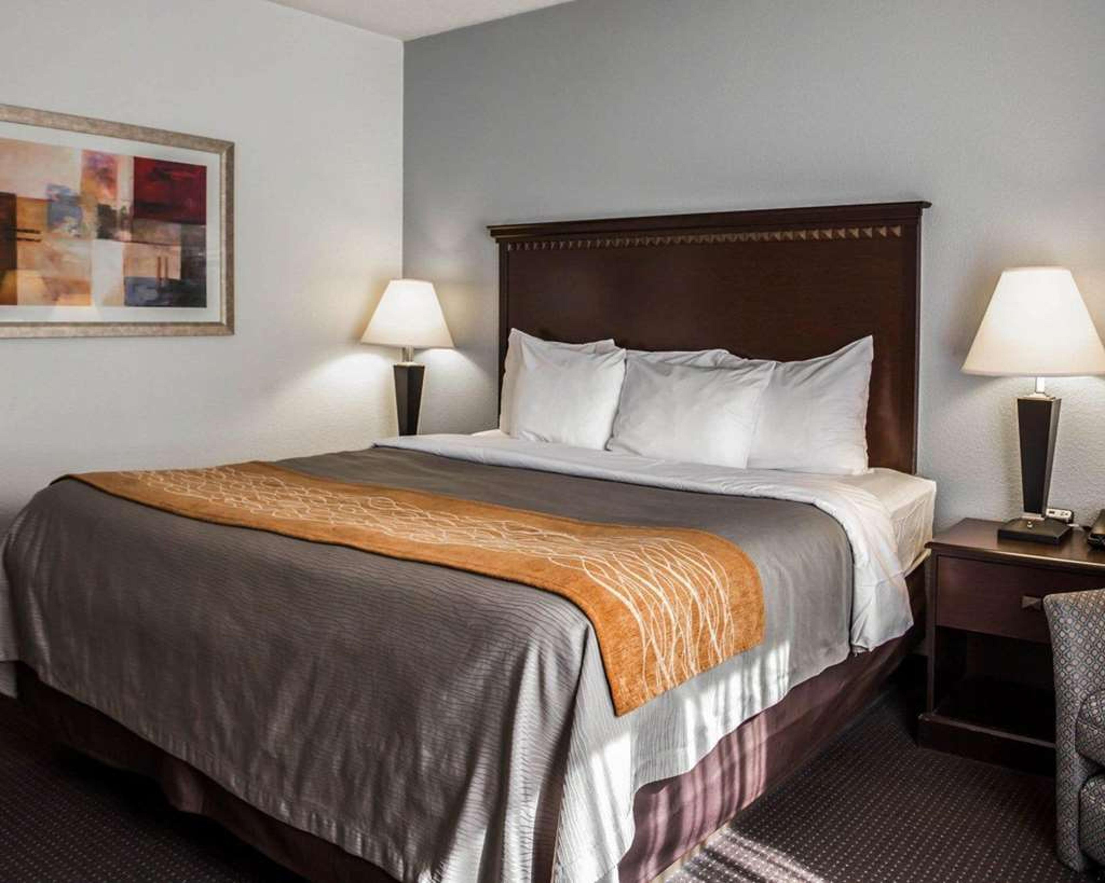 COMFORT INN AND SUITES LUMBERTON CE