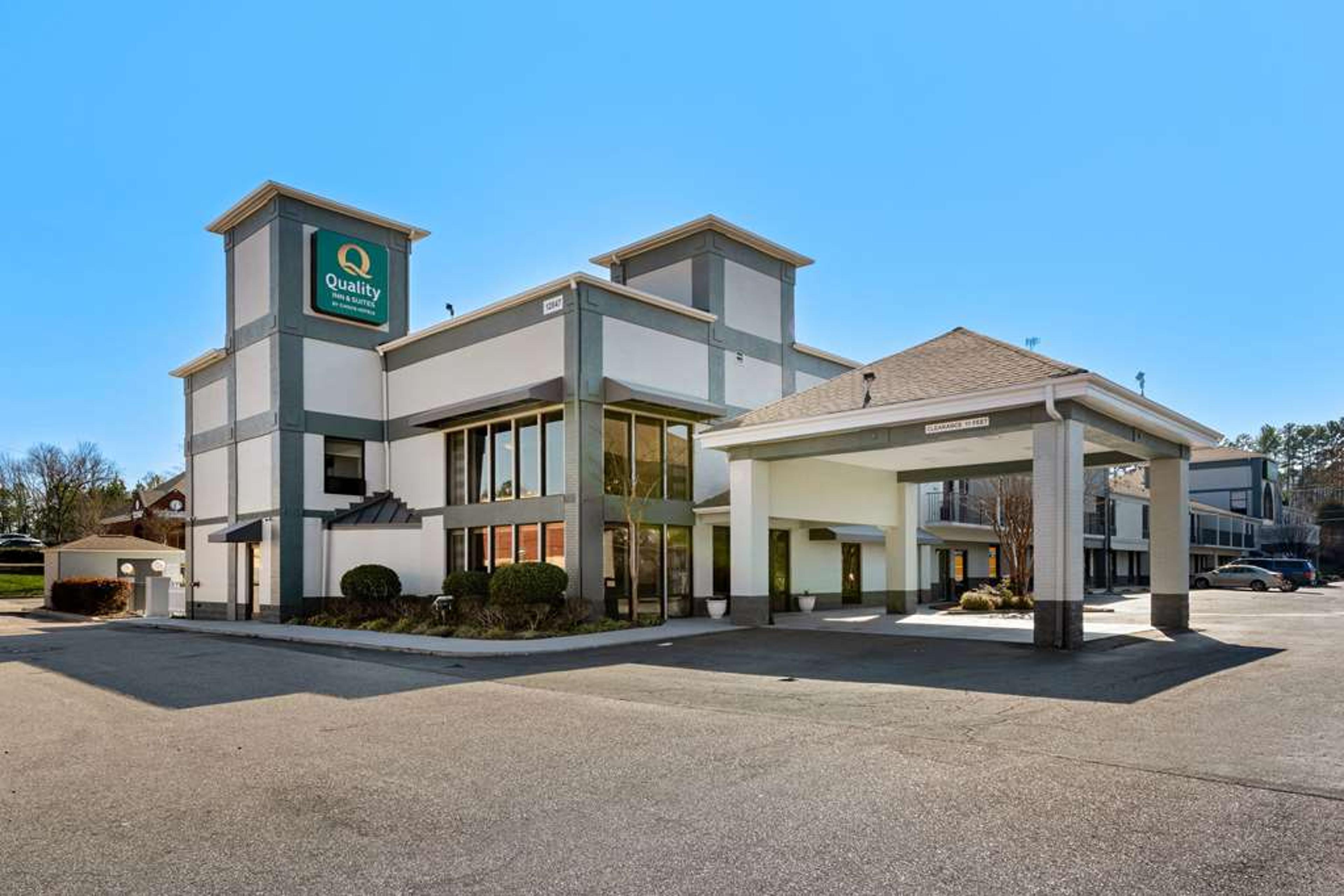 QUALITY INN AND SUITES MATTHEWS - C