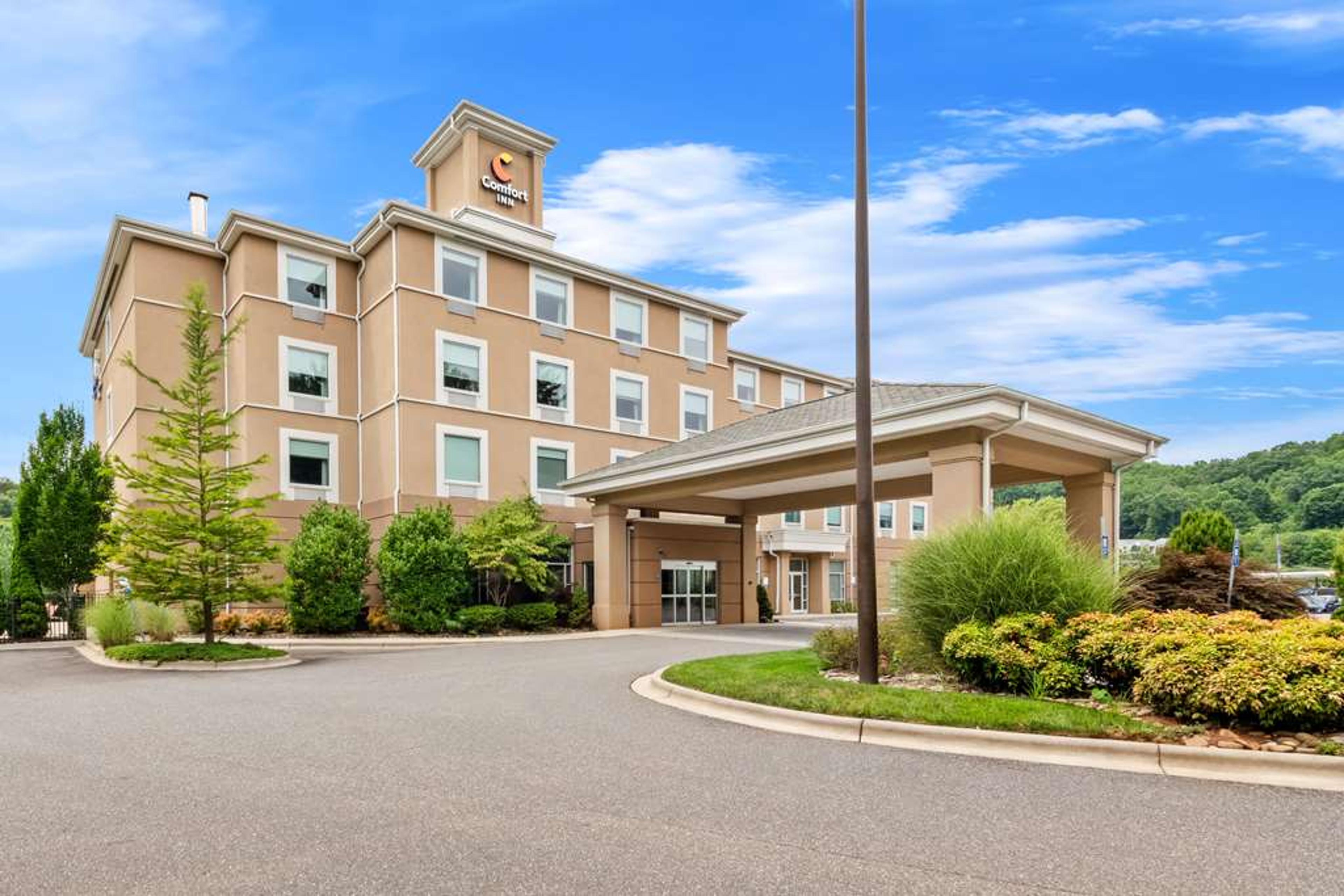 COMFORT INN SYLVA - CULLOWHEE