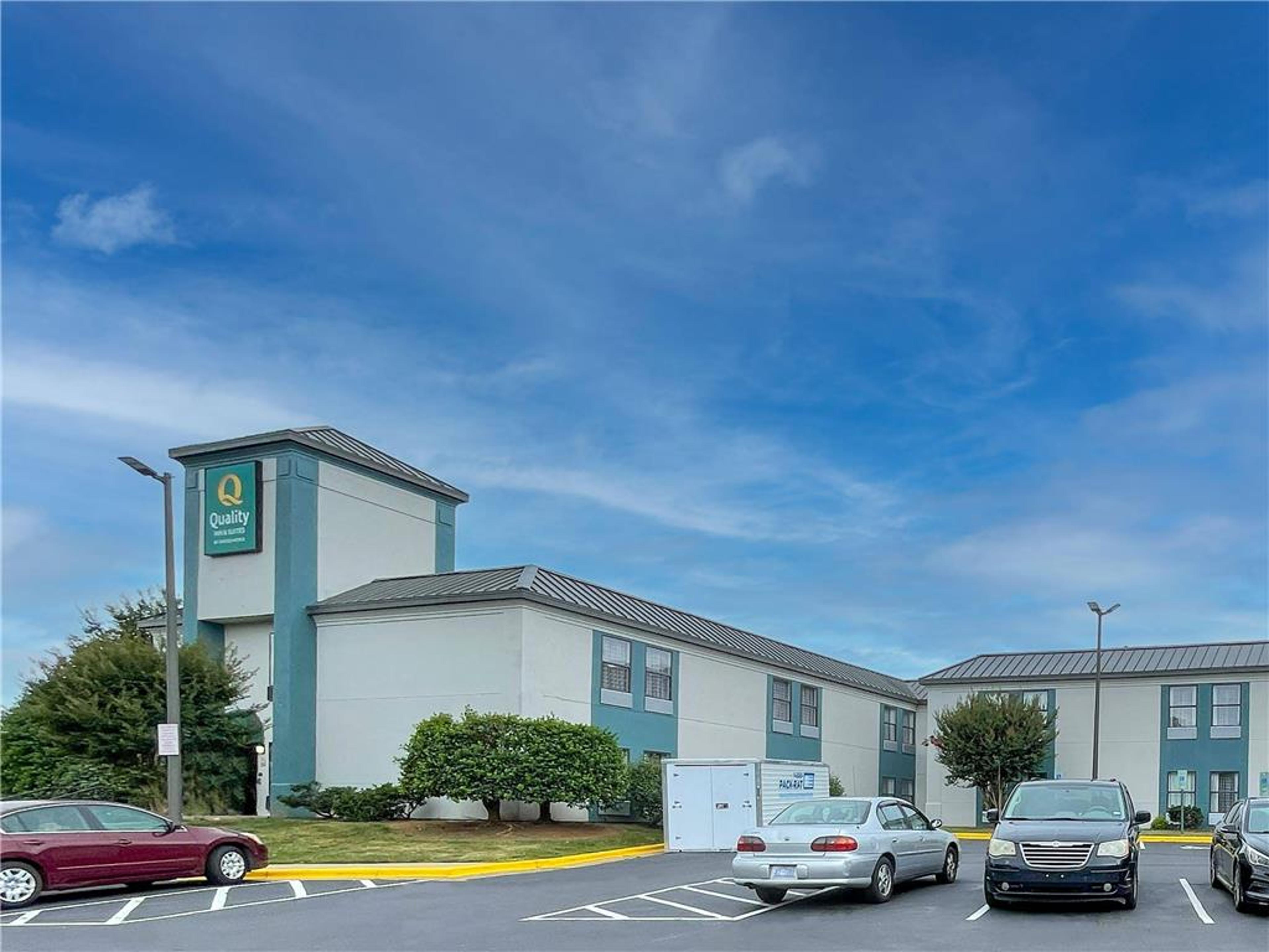 QUALITY INN AND SUITES CLEMMONS I-4